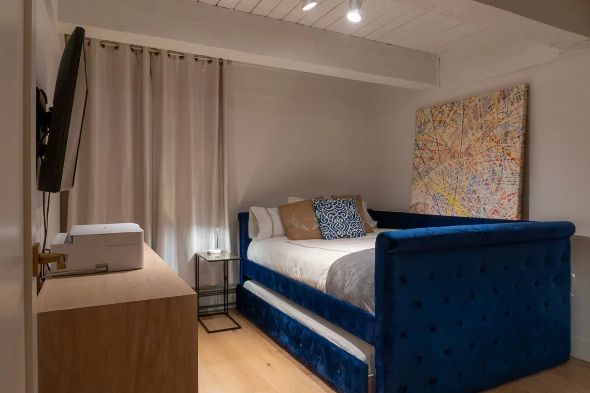 room2-web_2.jpg