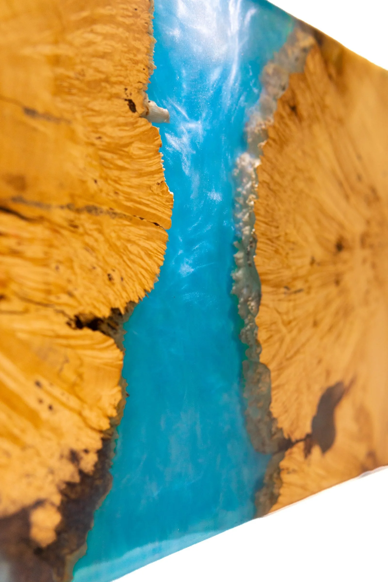 maple-burl-epoxy-charcuterie-board-detail.jpg
