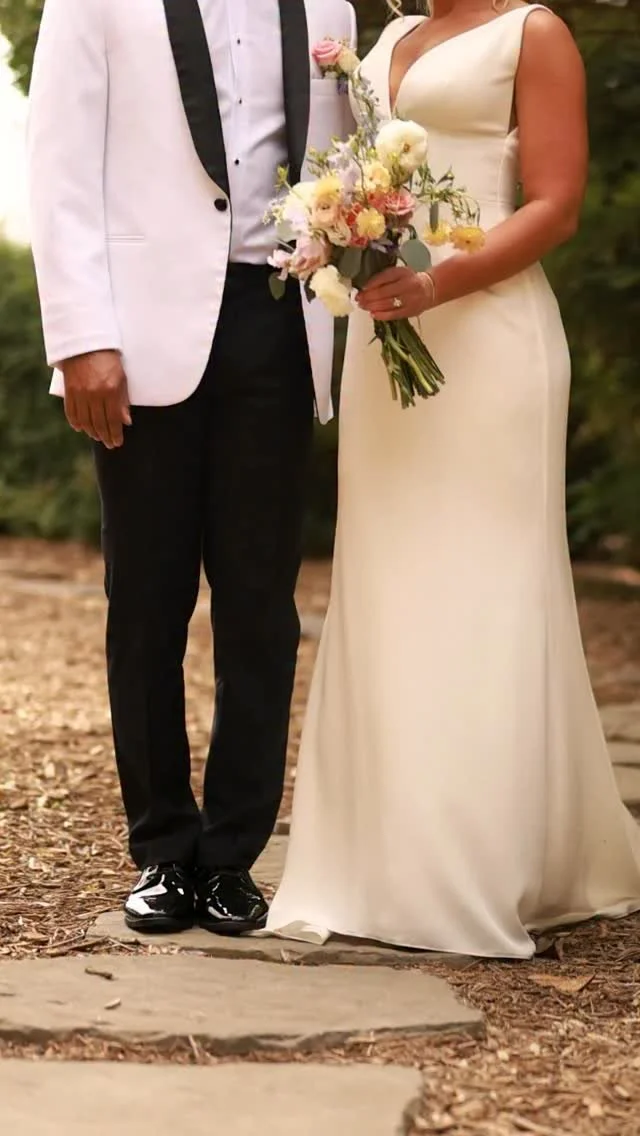 Here’s a sweet glimpse into 06.07.25, Hailey & Jonathan✨ Beautiful people inside and out. Their love for each other was so special to capture! 🤍
Venue: @thecamelliagardens
Planning & Florals: @precious_times_events
Photography: @tay