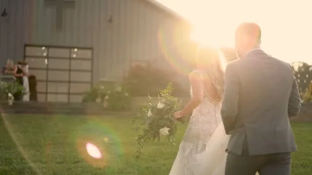Ashton & Jon🩵💍
Venue: @thebarnatwallspond
Photography: @heathersphotographycompany @reflectionsmediacarolinas
Florist: @cityfloristofwilkes
Catering: @libertycateringco
Dessert: @itsapieceofcake247
•
•
•
#weddingvideography