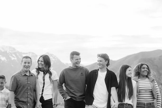 Let&rsquo;s have some fun during family pics! Loved my time with The Lemke Famiky!