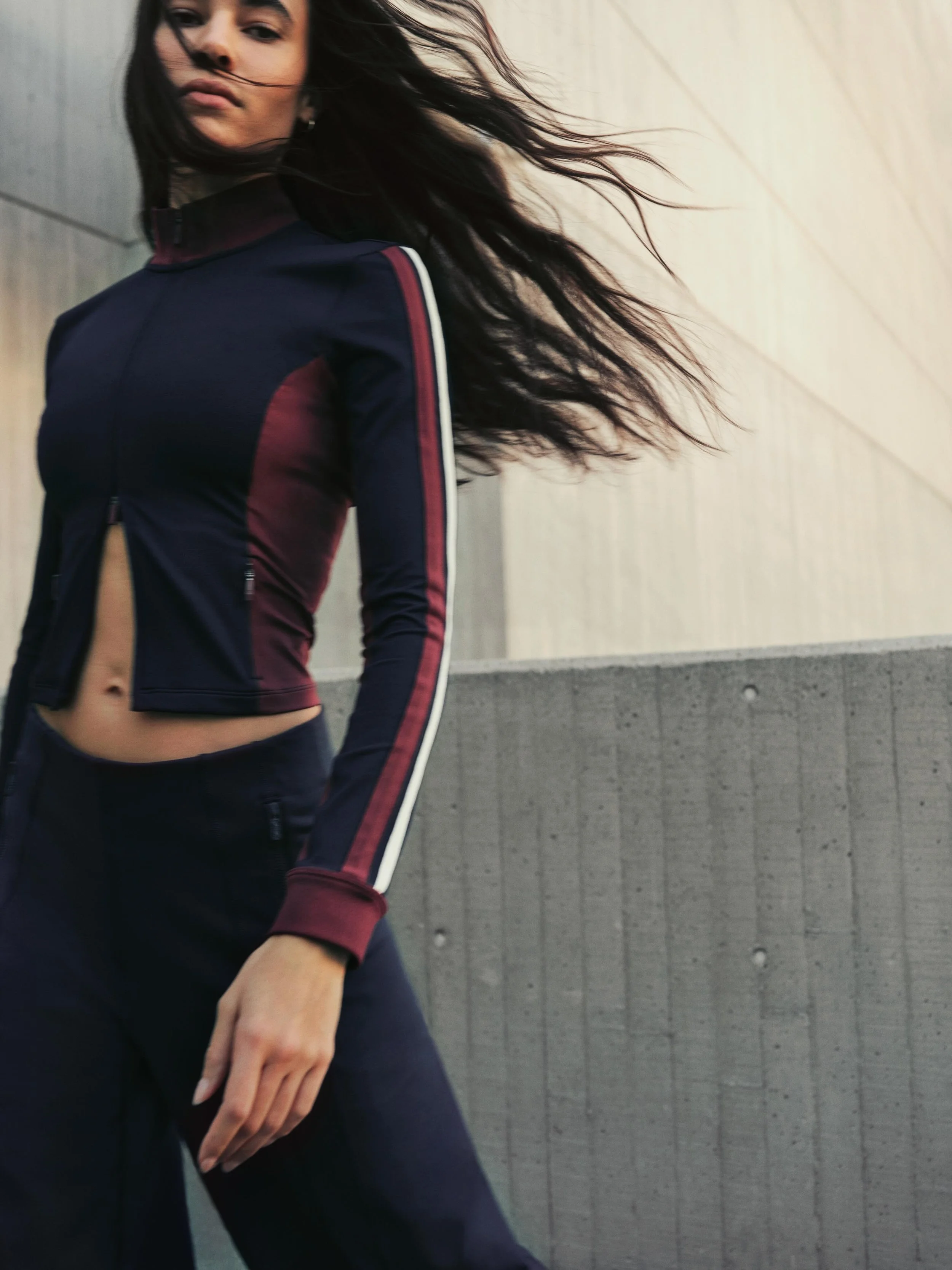 RGB JPEG_2025_Q1PANTS_AJ_33_ERIN_DEFINEWIDELEG_008088_MR.jpeg