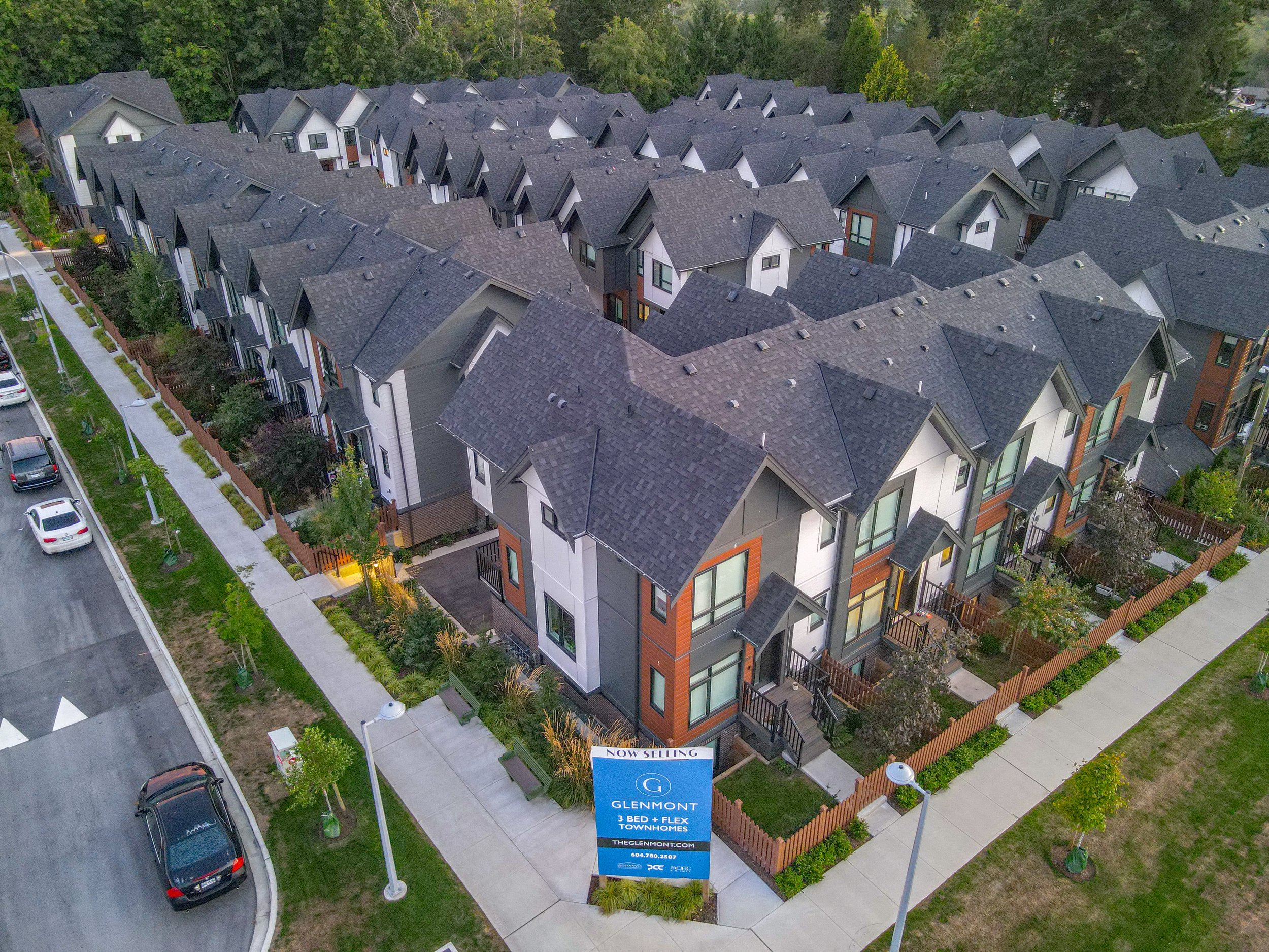 Glenmont Townhouse Complex | Surrey