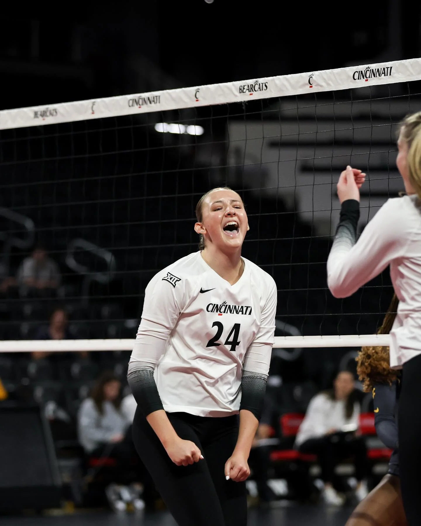 Frames from the win over WVU📸
#gobearcats