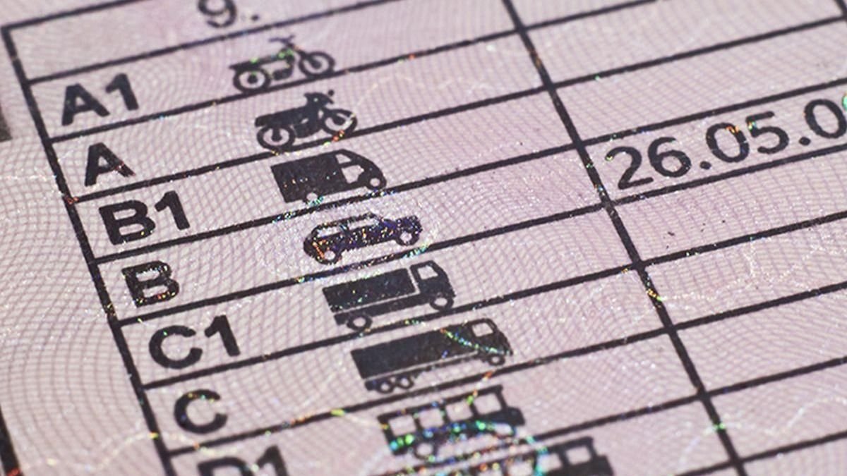 como obtener el carnet de conducir de la clase c1 para conducir las ambulancias del SAmur - proteccion civil 