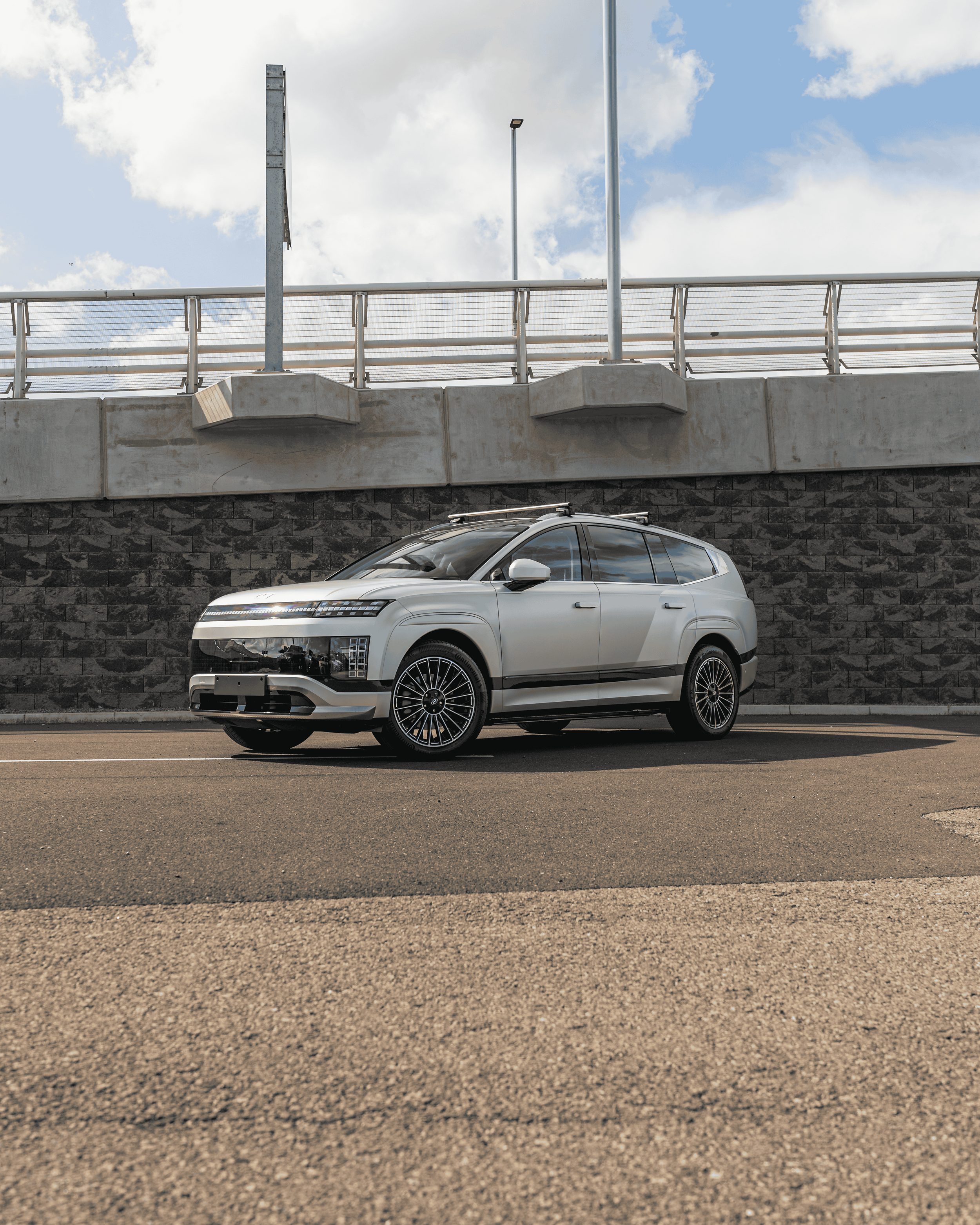 Hyundai_Ioniq9-2.png