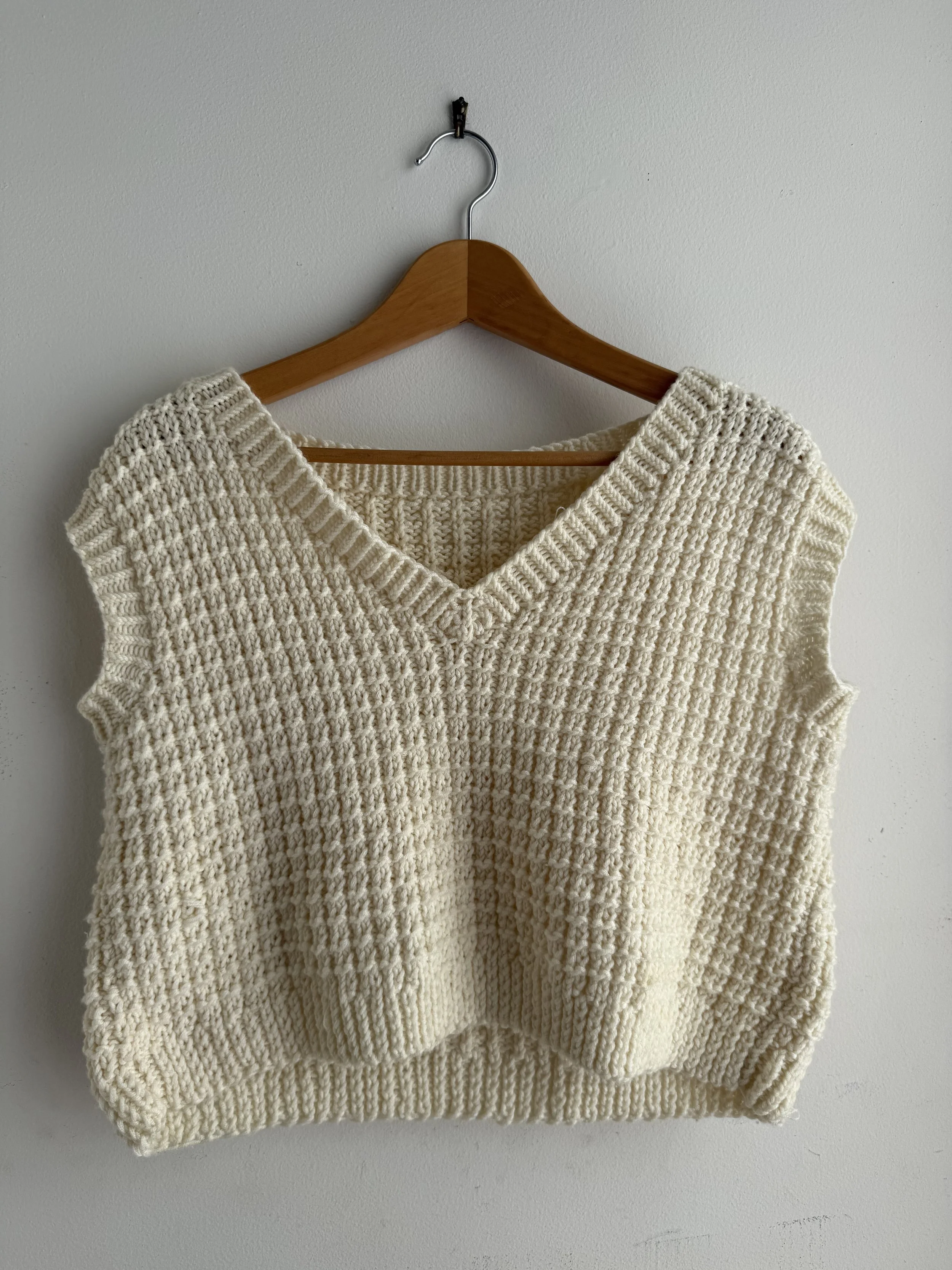 knitted vest