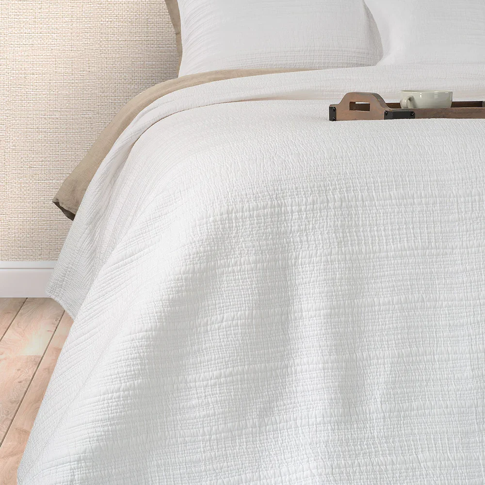 BRUNELLI STITCH WHITE STITCHED QUILT