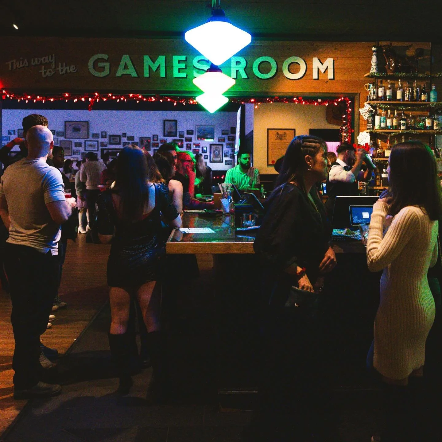 Come cozy up with us Christmas Eve🎄
We&rsquo;ll be open from 4:00pm - 10:00pm. 

Have an eggnog and celebrate with friends. Kitchen will be closed, but the bar will be in full swing!

Reso&rsquo;s are OPEN 🍾