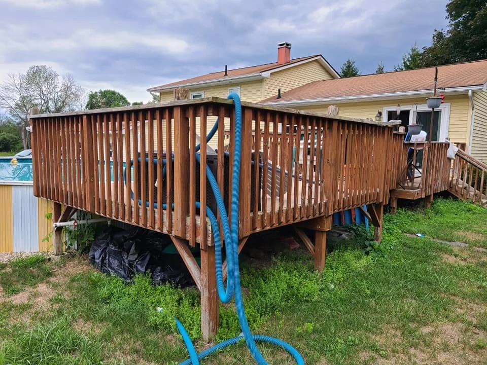 Aunt Linda Deck 5.jpg