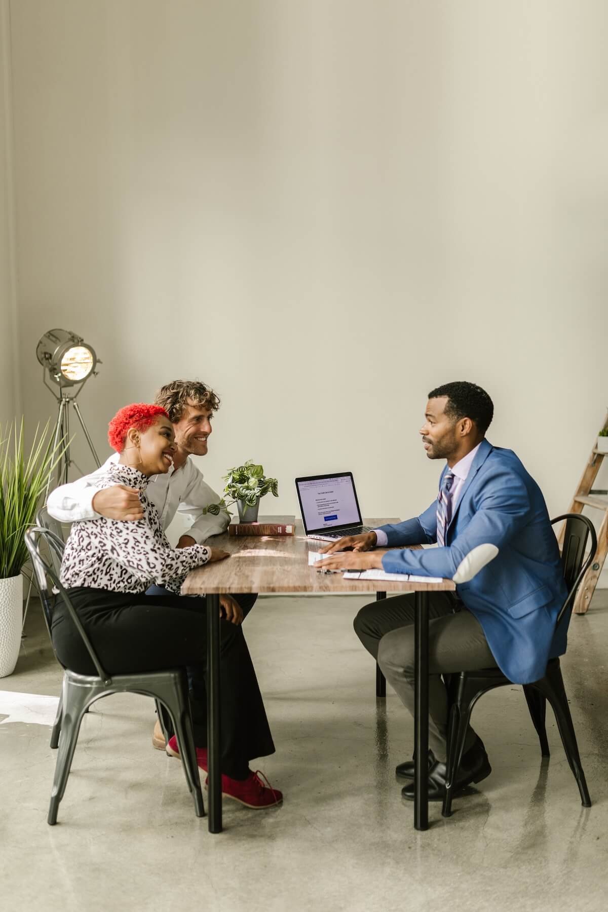How Does Money Affect Relationships? What Couples Need to Know