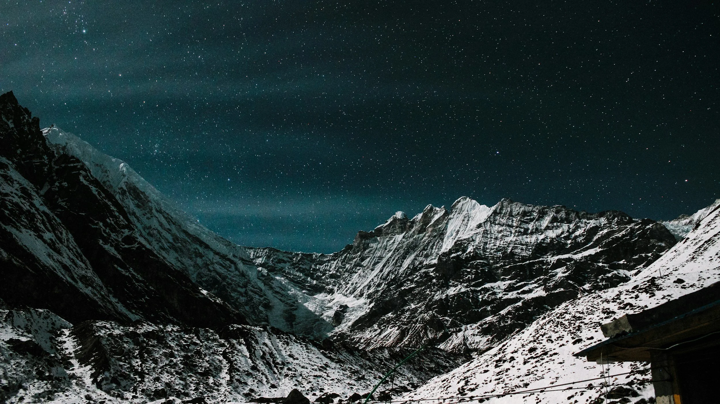 Snowy mountain peaks beneath a sky full of stars. Are you searching for a therapist who understands the unique challenges couples face? Couples counseling in St. Louis, MO offers a steady place to work through life's toughest moments.