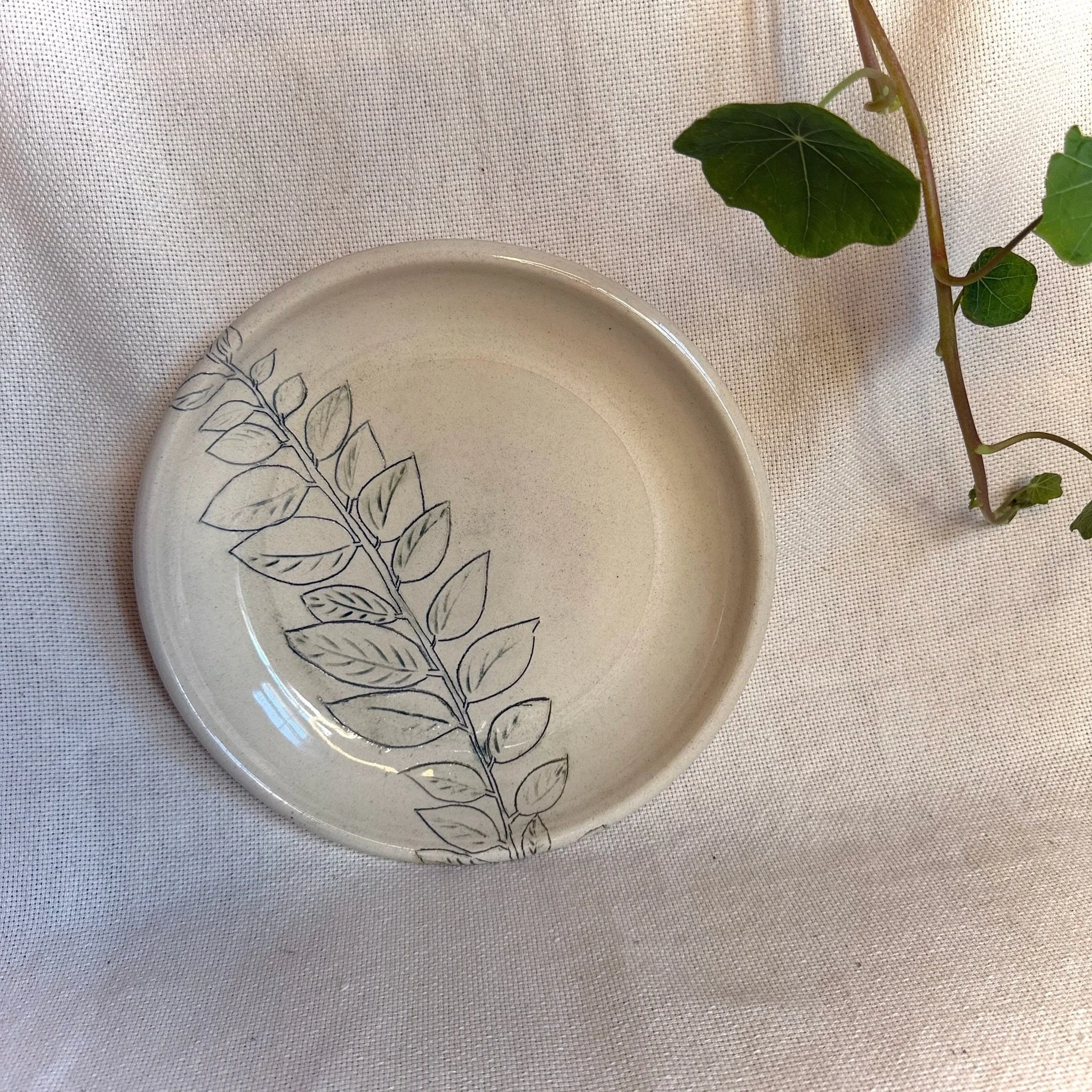 Carved Leaf Curry Plate #47