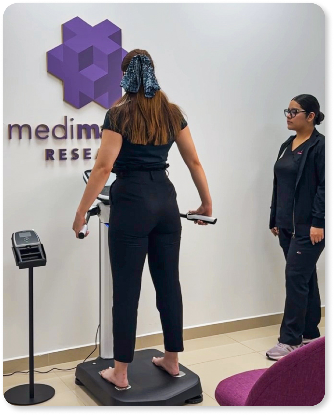 Báscula de bioimpedancia.png