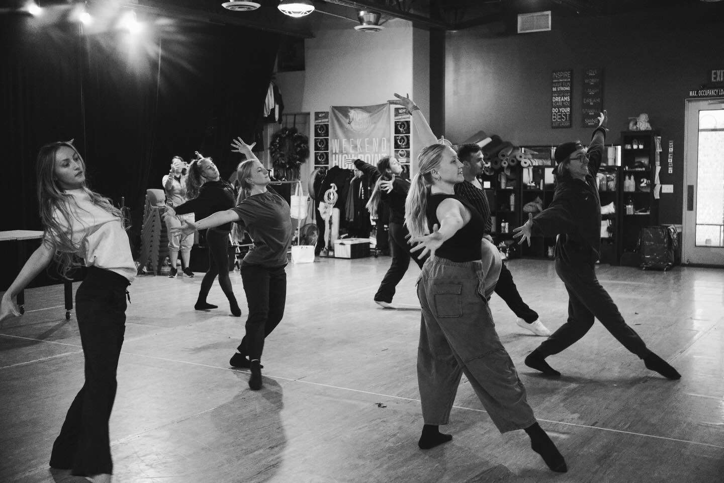 BTS of rehearsals! Ramping up our practice times since we are a month away from the stage! 🤩

We will be doing 5 performances this season &amp; are so excited! 🎟️ 

Thrilled to be showcasing @tempecenterforthearts again! Come early, grab a cocktail