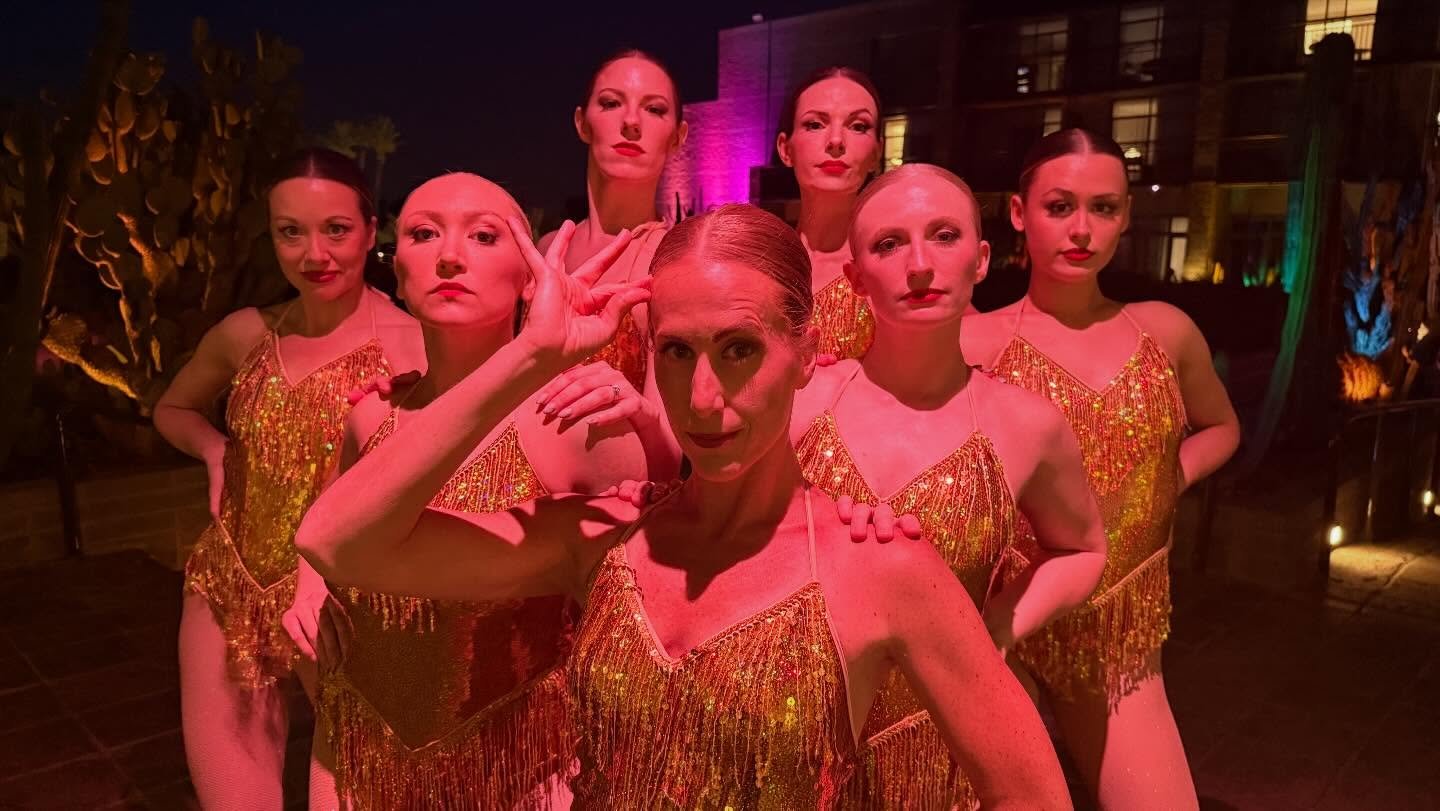 The show must go on! 🎩 

Thank you @anewleafaz for the opportunity to share the stage with great performers for a great cause! 

Director: @mia.grady 
Choreographer: @jacodyweathers 
Dancers: @ariellelemke @corriganbrittany @lily_deatherage @baih20s