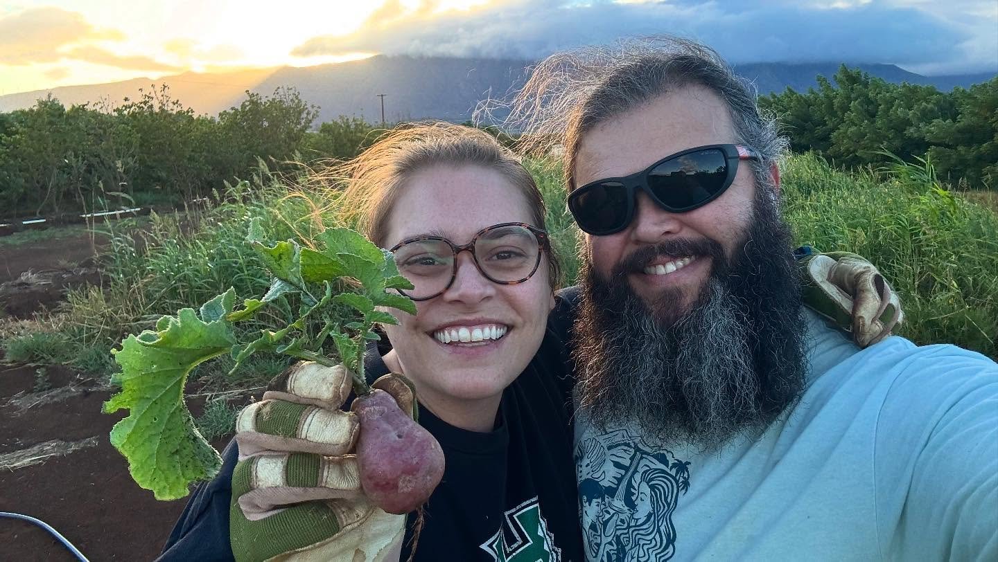 Happy New Year from our ʻohana to yours! 🎊 

#newyears #mauinokaoi #growyourfood #happylaufarms