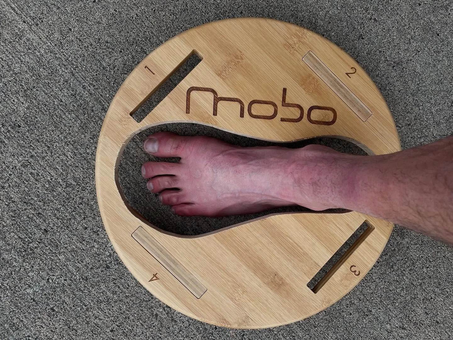 THE TOEBOX&trade;️🦶
MOBO busted out on the scene and has blown away the focus on foot health. We&rsquo;ve helped 10&rsquo;s of thousands improve their foundation, their pain, and their performance. 

A BIG part of that is the patented ToeBox&trade;️