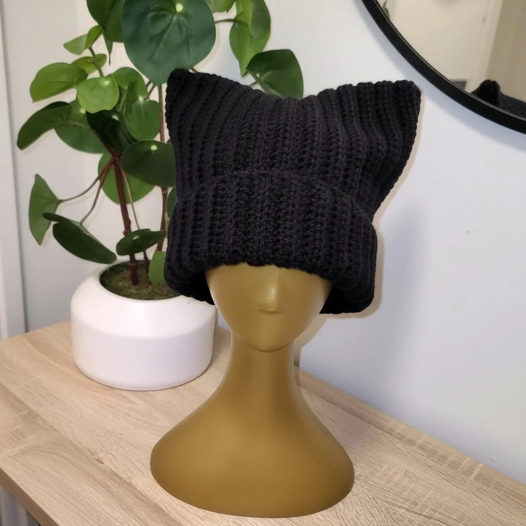 Black Ribbed Cat Beanie 2.jpg