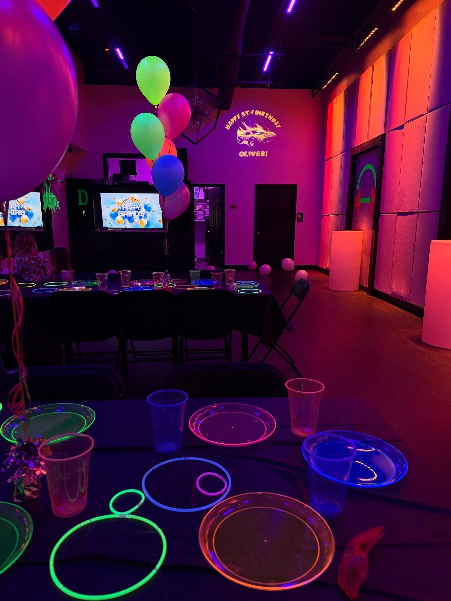 5th Birthday Party 🥳

Such a fun party for little ones! This client requested help finding/booking a venue for 20 little ones (ages 6 and under), curating party favors, and sourcing food/cake. Love how it all came together! 

#birthdayparty #kidsbir
