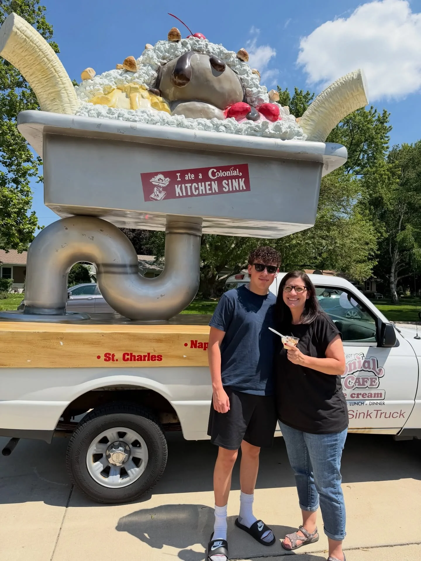 Two organizations in our community are celebrating big birthdays. Congratulations to Colonial and the Salvation Army and thanks for hosting such a great event! @colonialcafes @salvationarmyus