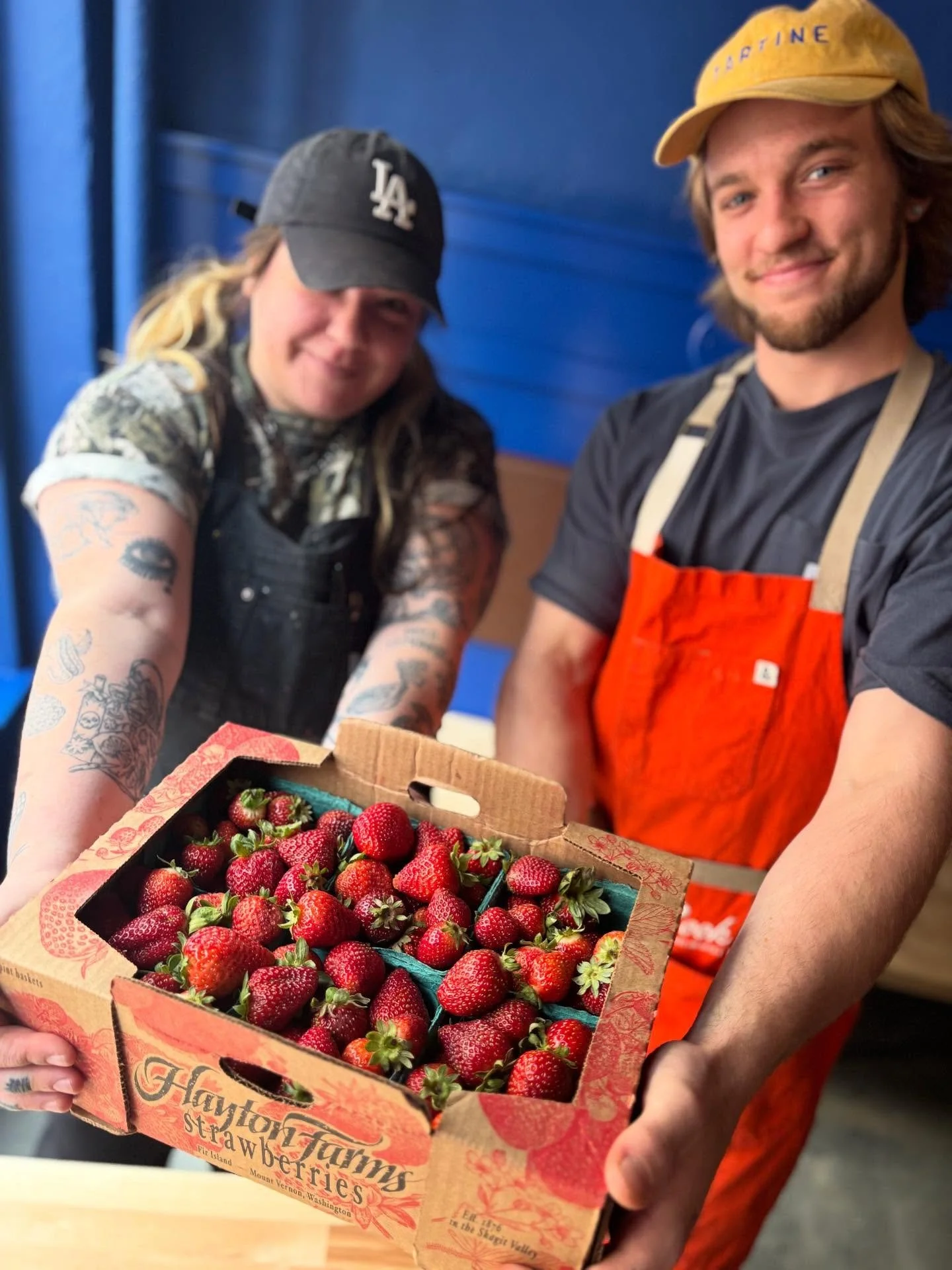 Couldn&rsquo;t choose, had to post them all 🥹

Bless @haytonfarms bounty at @queenannefarmersmarket for this weeks&rsquo; haul 🍓

Bless our models @aidanurbano x @smonson 💙

#strawberries #washingtonstrawberries #queenanneseattle