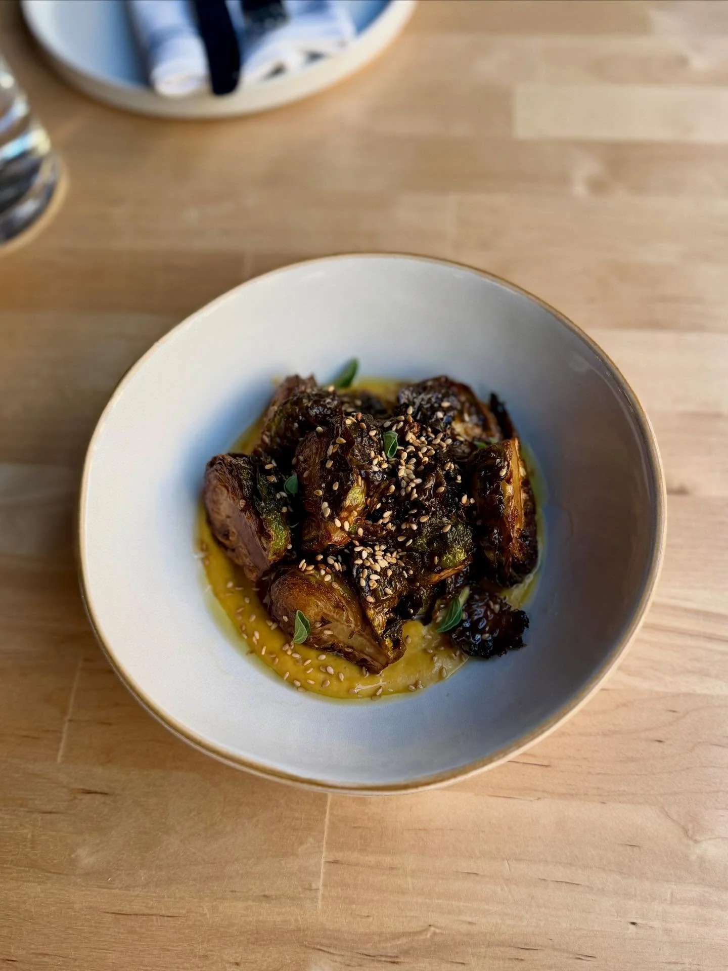 BUSSELS SZN 🌳 tahini &amp; squash pur&eacute;e, sesame seeds, Calabrian honey vinaigrette. 

If you&rsquo;ve been in the Cornelly circle for a while you know we pride ourselves on our Brussels. Well, it&rsquo;s the season friends and we are cooooooo