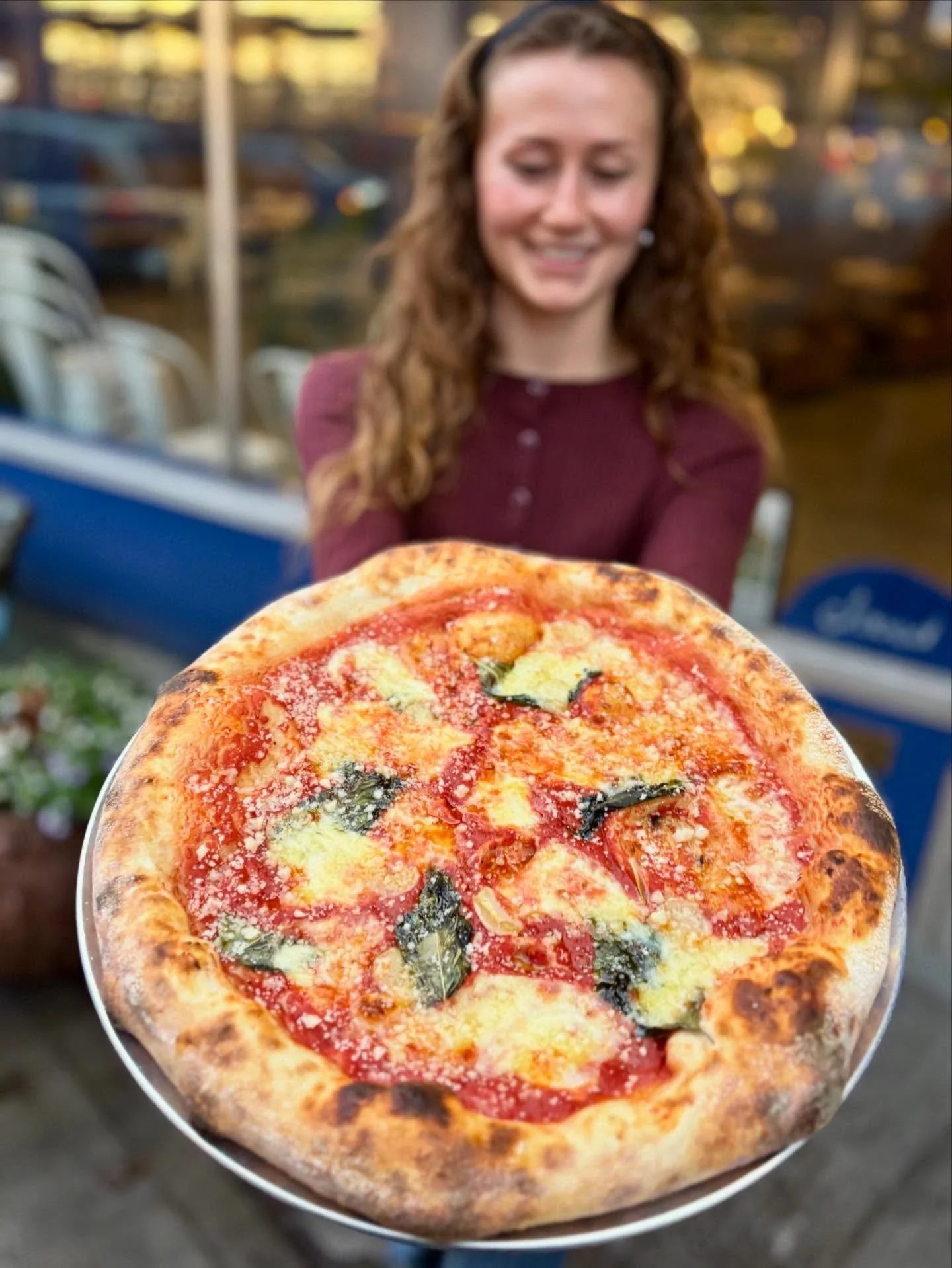 Happy Thursday people ⛽️ Let us feed you during these darkest days of the year&hellip; we happen to be very good at turning that rainy day frown upside down 🥰

You can order online for take-out at either location, and we accept reservations in Queen