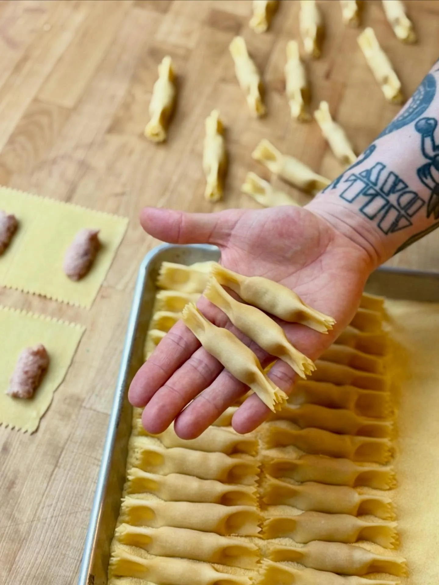 Caramelle on Capitol Hill 🤌 
Chef @jimmysemolina with the beautiful crafting! 

#caramelle #filledpasta #handmadepasta #seattlepasta #seattlehandmadepasta #seattlerestaurants #capitolhillseattle
