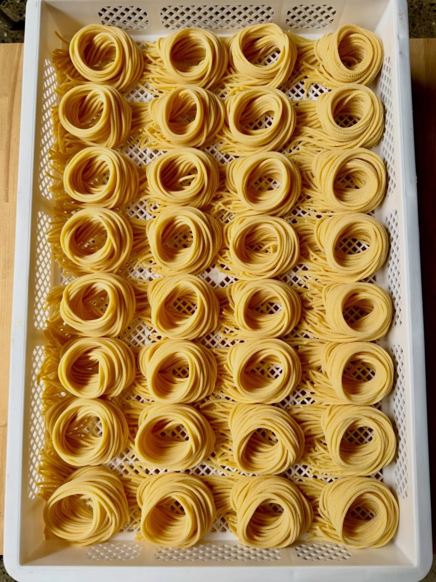 OUT with the winter blues IN with the spring noods 😬

Spaget for the win, as per usual.. and to get your attention for Sunday BRUNCH on Capitol Hill &amp; QUICK STOP in Queen Anne, both locations 9a-12p dine-in or take-out. 

#queenanneseattle #capi