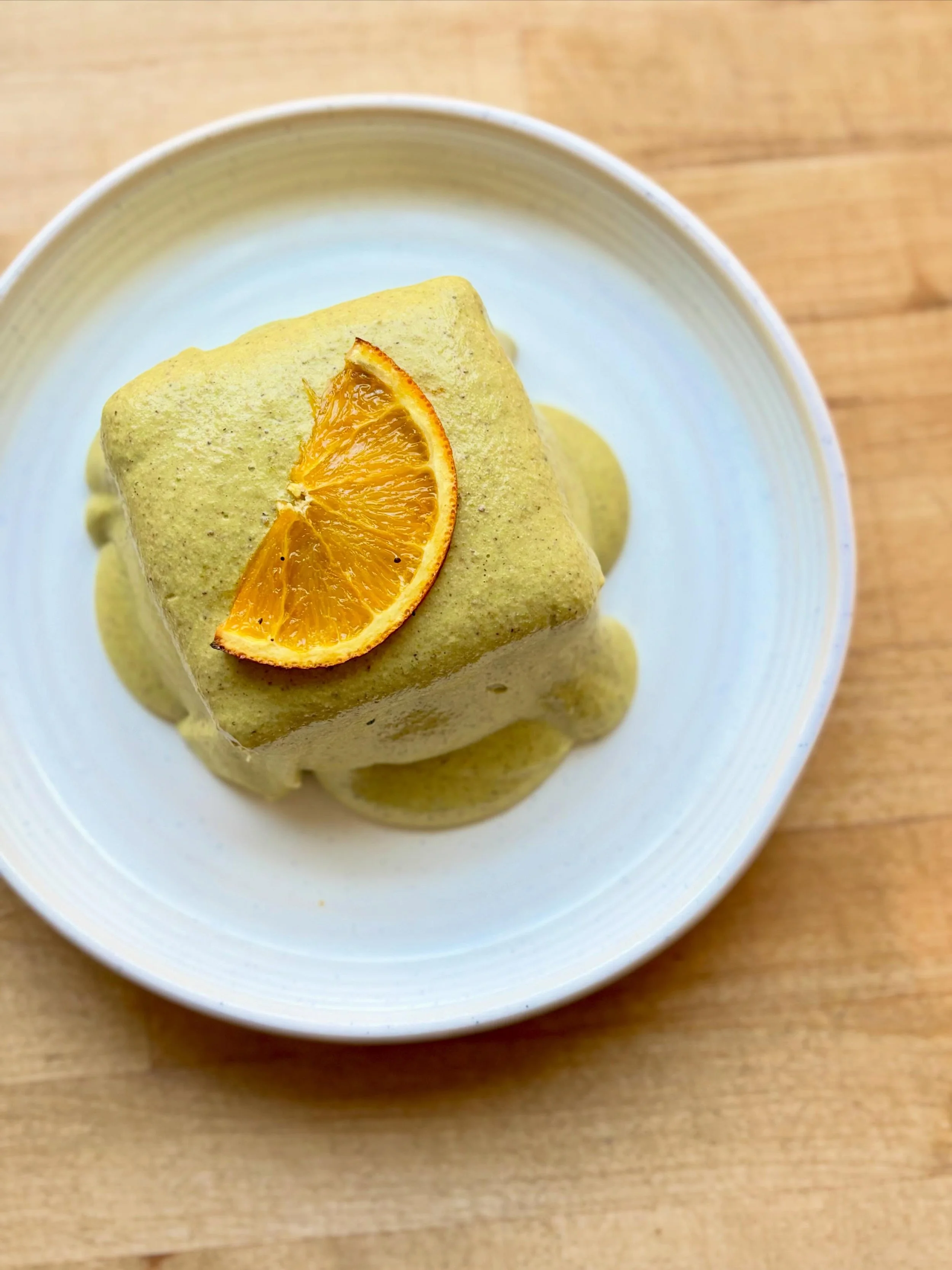 A couple beauty olive oil cakes to tell you nothing about cakes but rather about QUICK STOP ☕️ Queen Anne, Thursday-Sunday, 9a-12p. 

Come in and grab a bite or order online for take-out AND DELIVERY🚨 Uber Eats via our website! Make your breakfast e