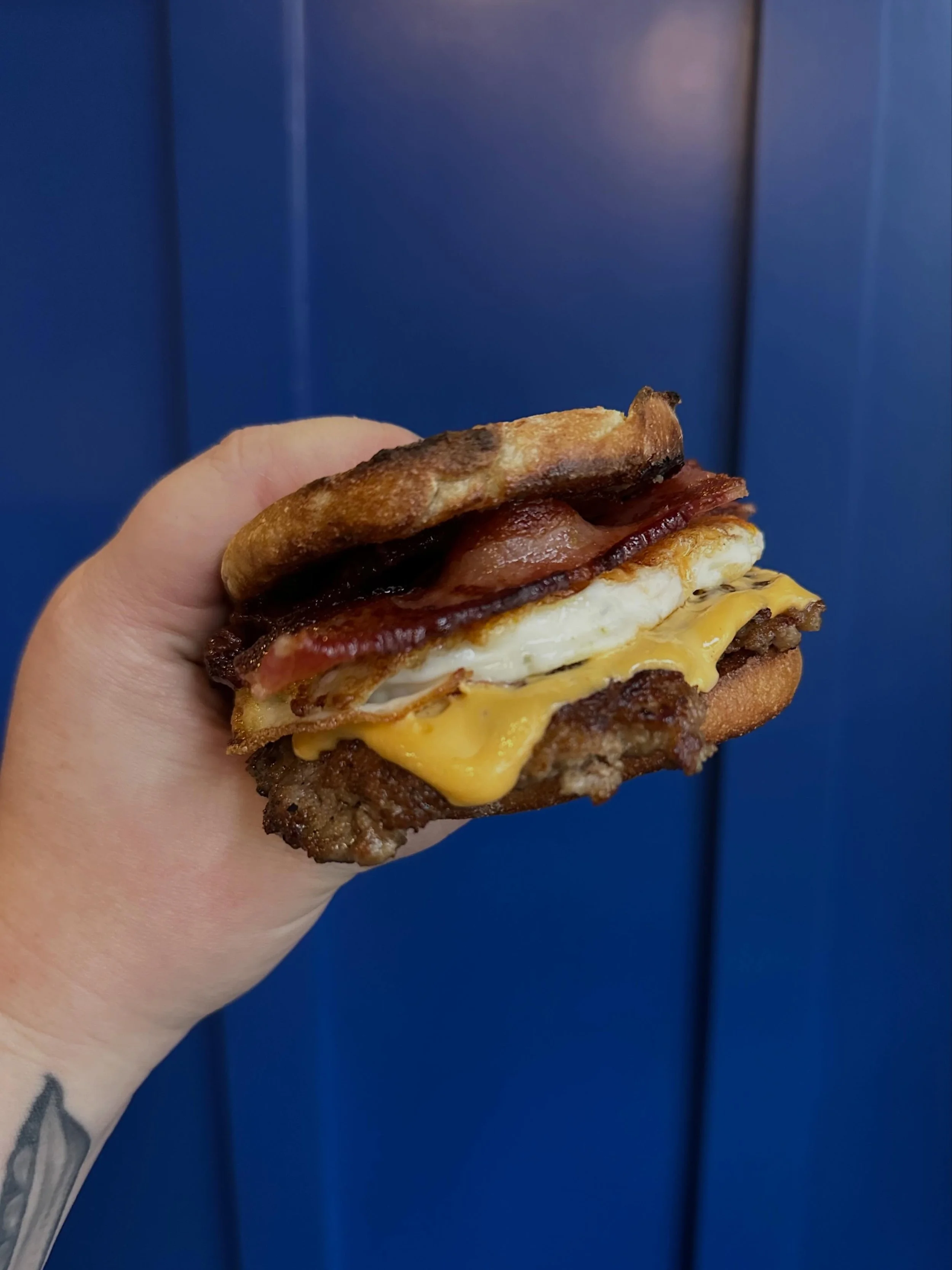 Breakfast n brunch things 🥓 At it this weekend as per usual: BRUNCH on Summit Ave, QUICK STOP in Queen Anne, Sat &amp; Sun 9a-12p. Come see us in house or link in bio to place an order online! 

📸 Ty to our @smonson &mdash; go eat her sandwiches @s