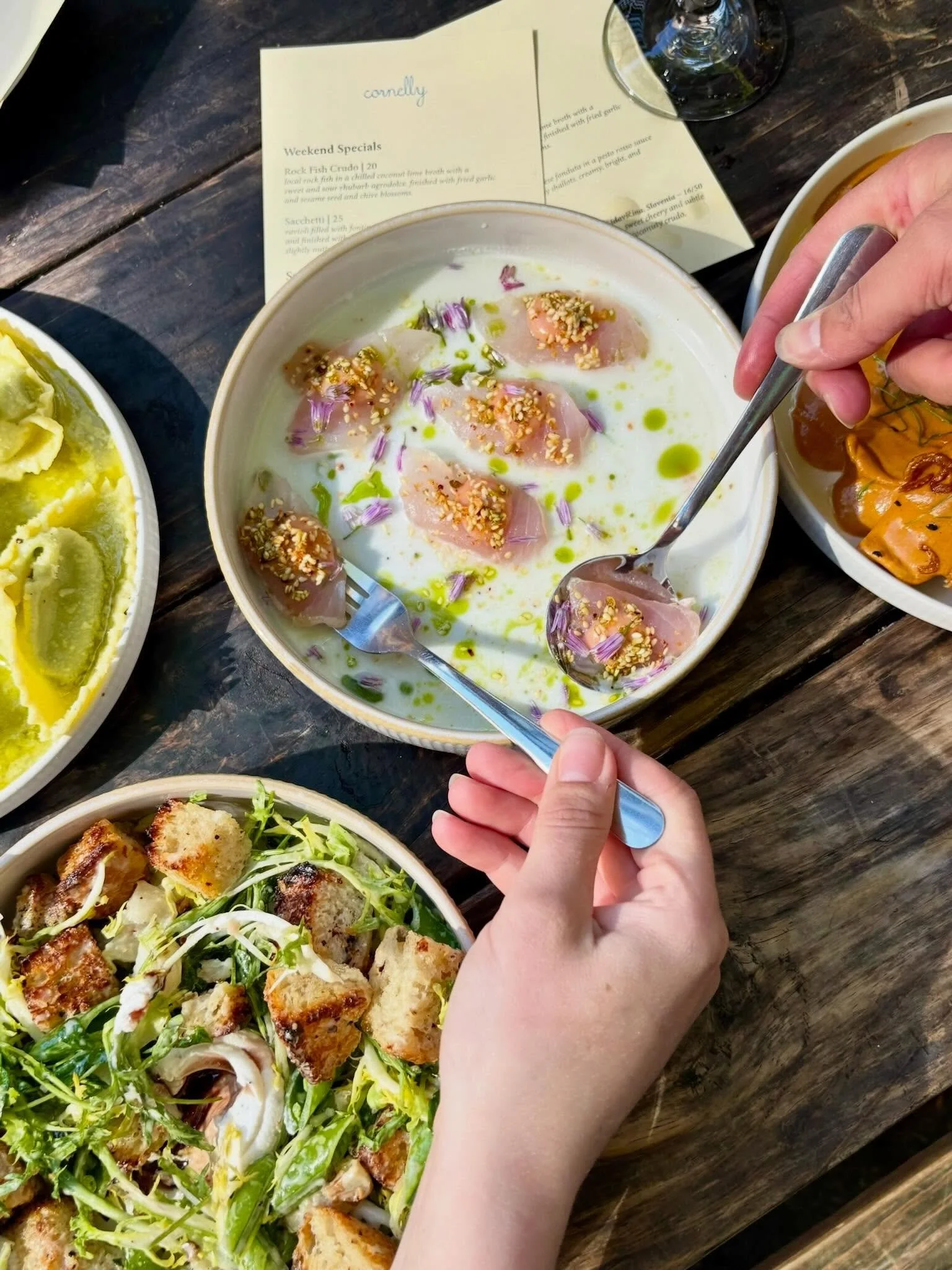 Happily crushing beautiful spreads on the patio ⛱️ Sunny, breezy, delicious. See you out there! 

#seattlerestaurants #alfresco #capitolhillseattle
