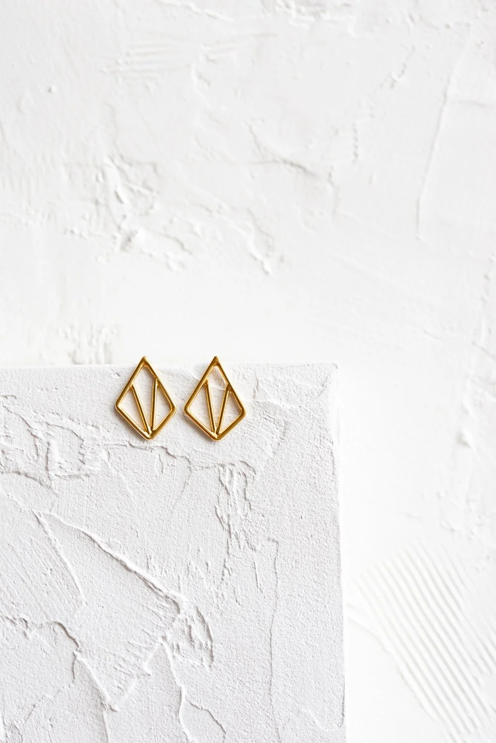 Emma Field Intersect Studs Rhombus