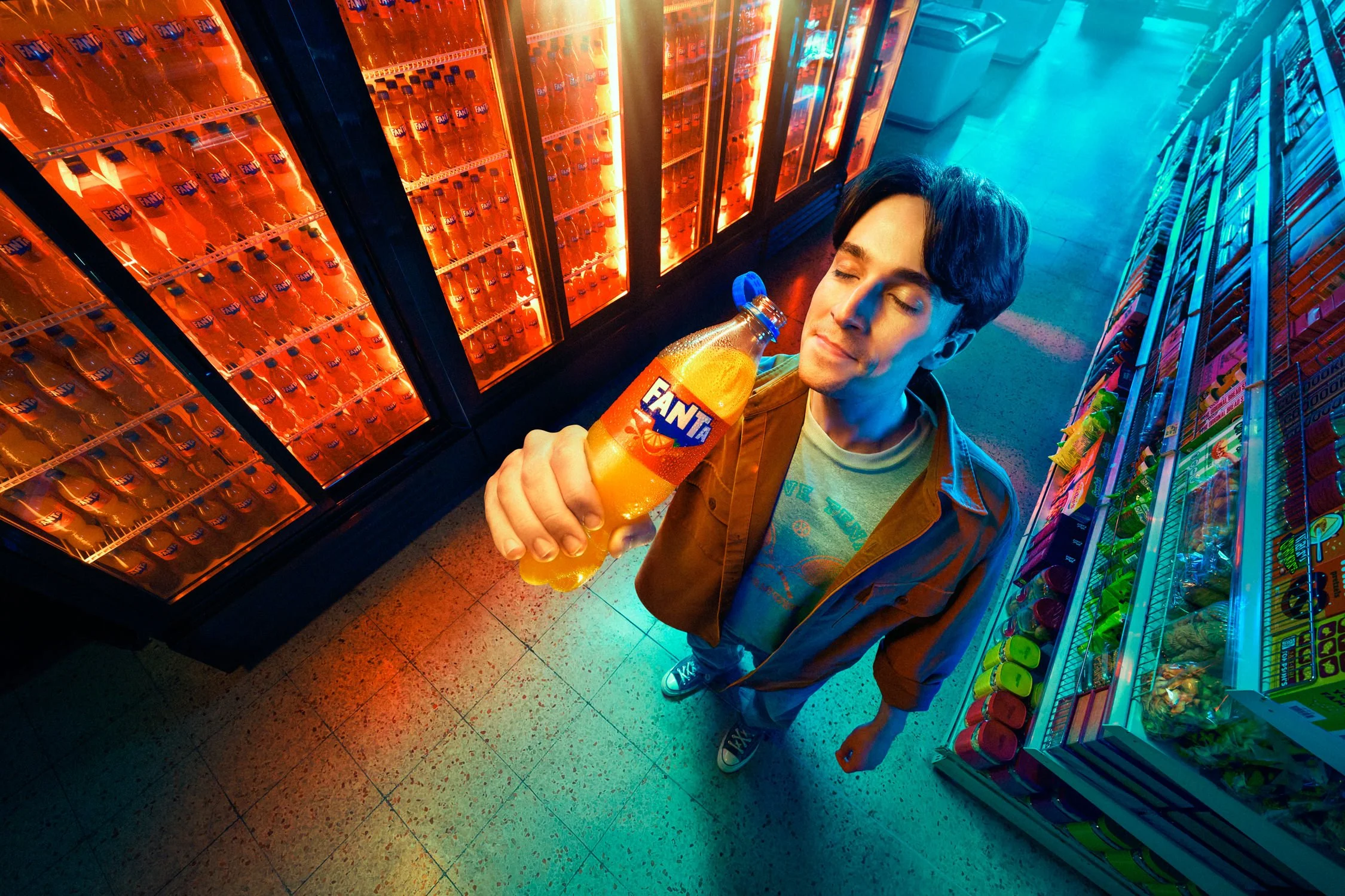 251105_Fanta_Stills_KV_Plates_BG_00112_3a-GS Folio 2250-2.jpg