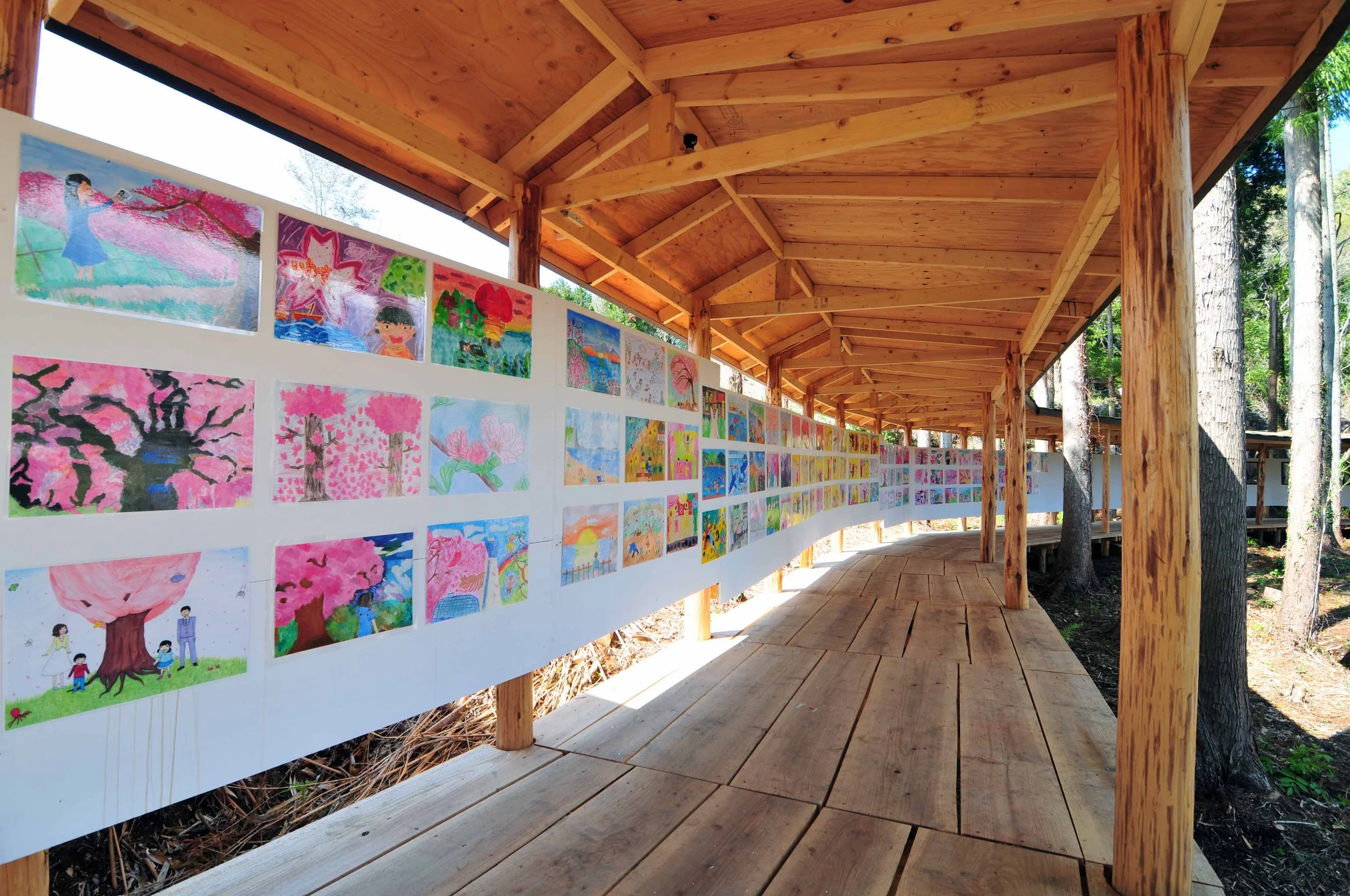  Works from the Iwaki Children’s Painting Competition exhibited at the SMoCA corridors, 2013. Photo by Kazuo Ono, courtesy Cai Studio 