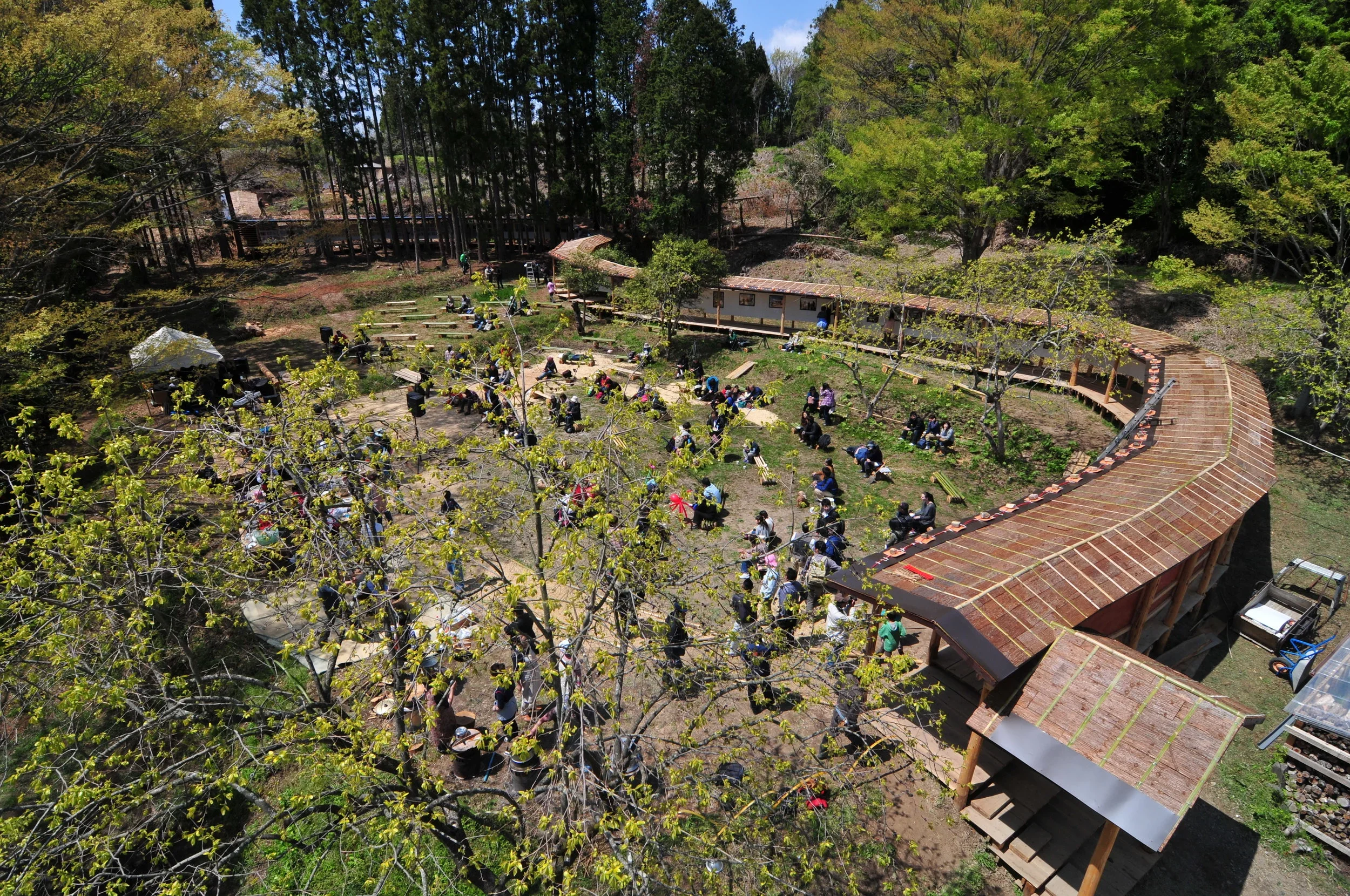  Local residents gathering for the inauguration of SMoCA, 2013. Photo by Kazuo Ono, courtesy Cai Studio 