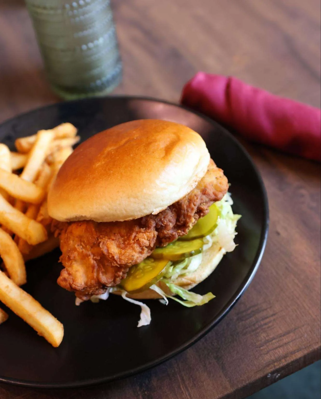One look and you get it.

The Crave Chicken Sandwich always delivers. 🍗