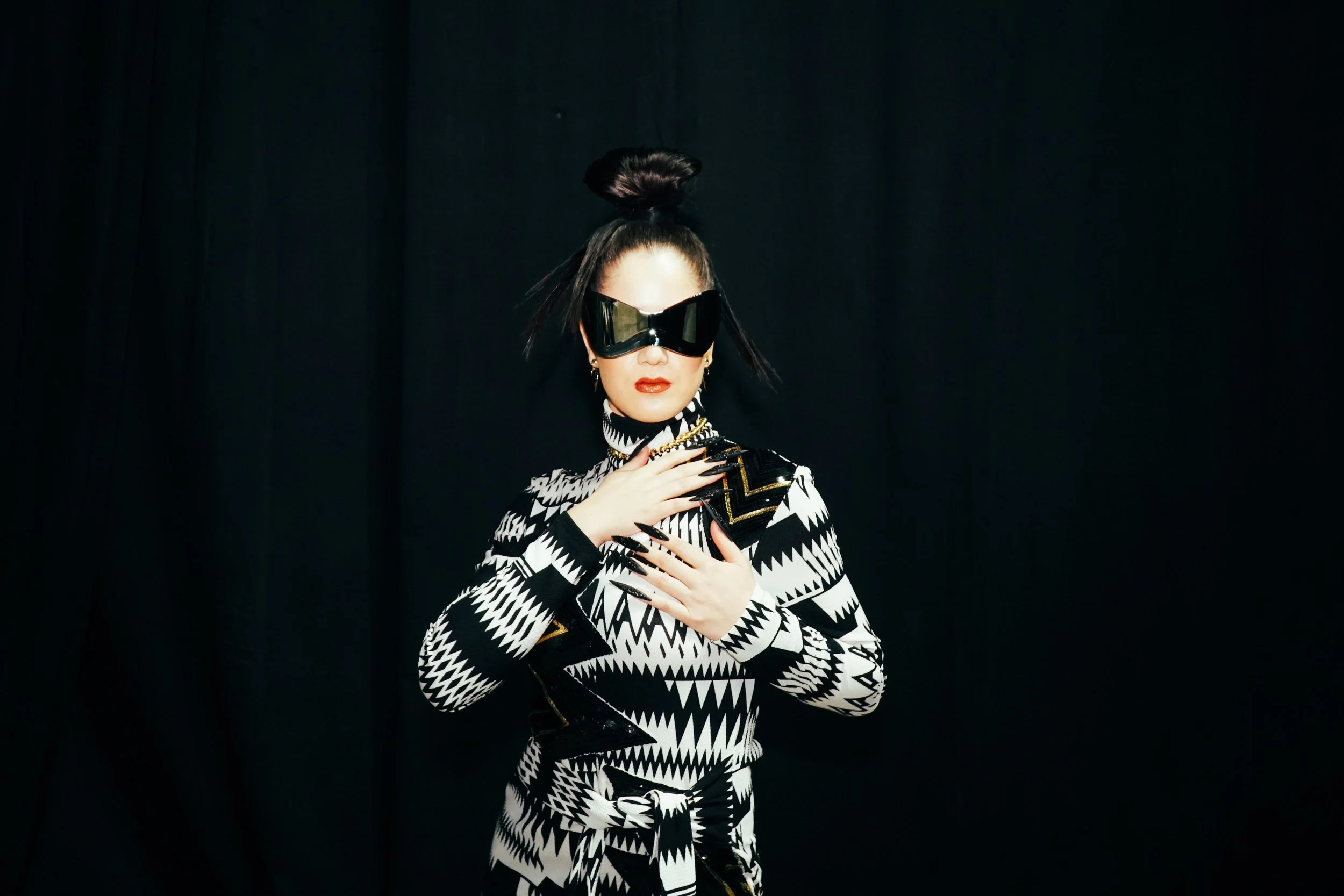 2-AON-NZFW23-44.jpg