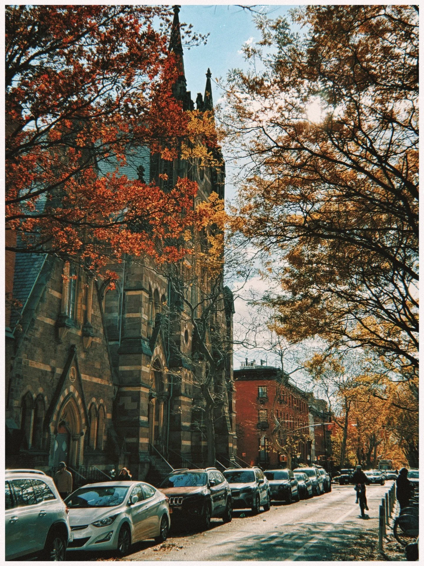 From my strolls in the neighborhood, the little corners you only notice when you&rsquo;re not rushing anywhere. Brooklyn always serves up something quiet, a bit moody, a bit charming. Makes you feel like you&rsquo;ve accidentally wandered into your o