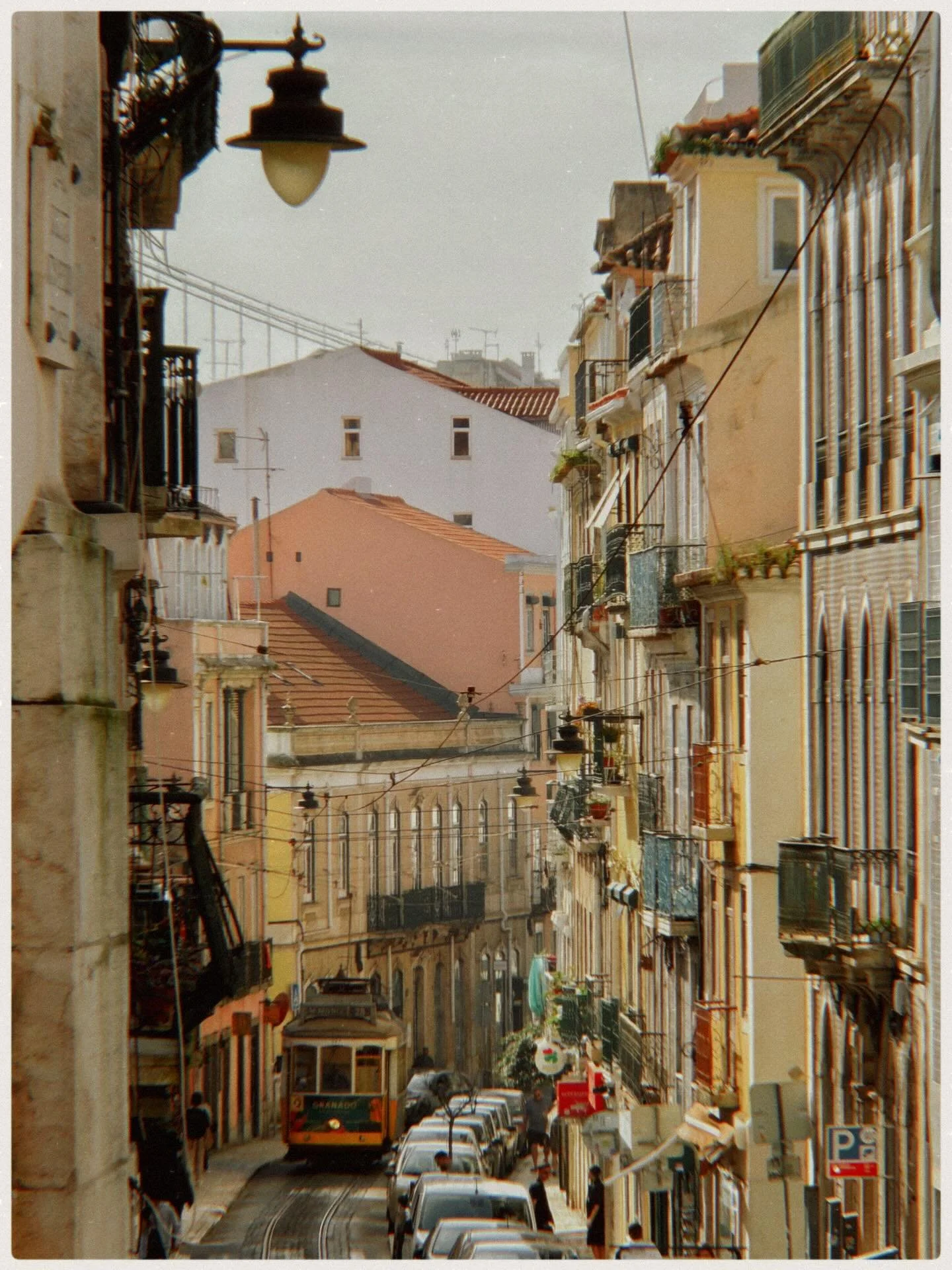 Unplanned Lisbon stop courtesy of a blizzard and a cancelled flight. Explored what was right outside our door and called it a win.

#shotoniphone #europe #portugal #lisbon #flightcancelled