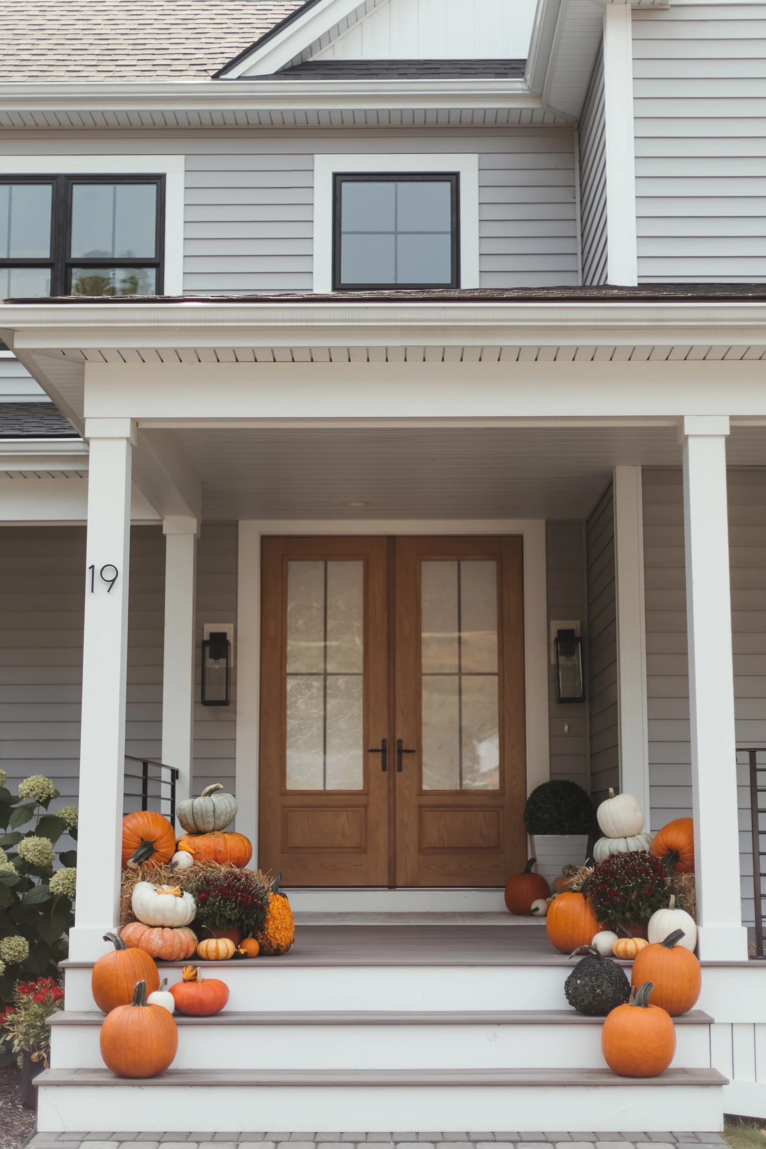 Contemporary Fall Decor in Westborough, MA