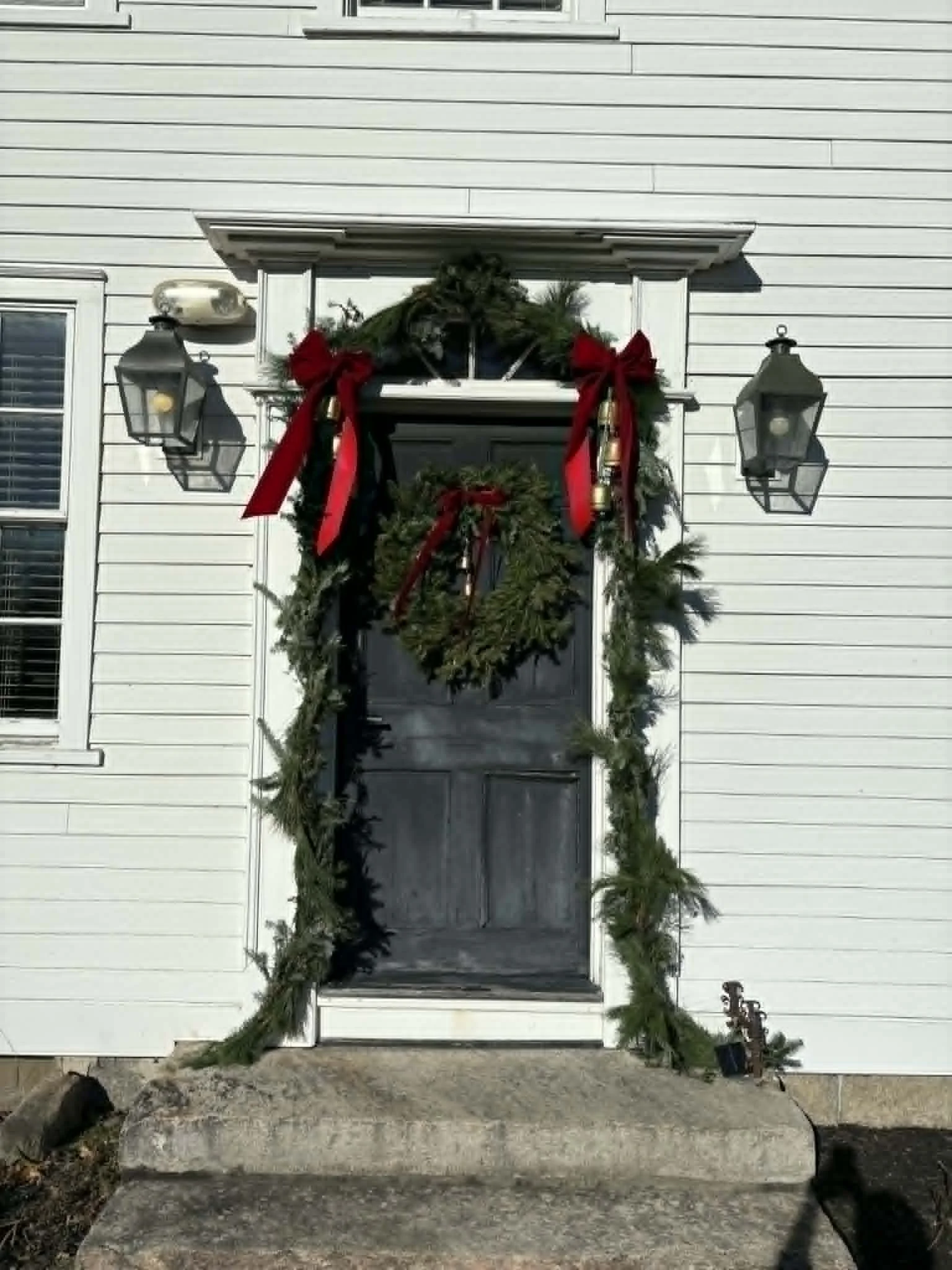 MetroWest Christmas Decor Installation