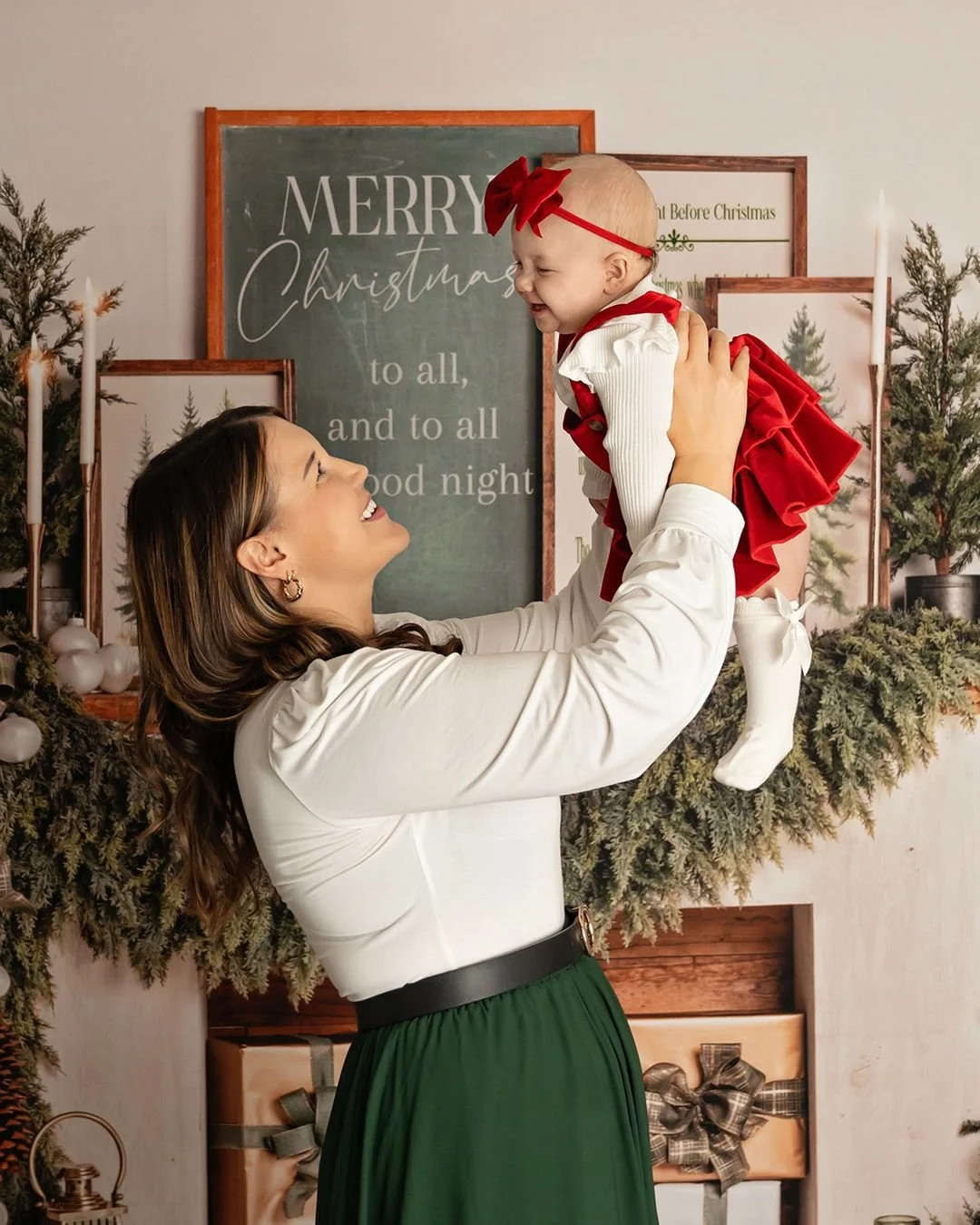 Time with mom! Smiles from start to finish. This sweet baby made our studio session unforgettable at only a few months old.
#GigHarborWA #PNWFamilyPhotos #WashingtonPhotographer