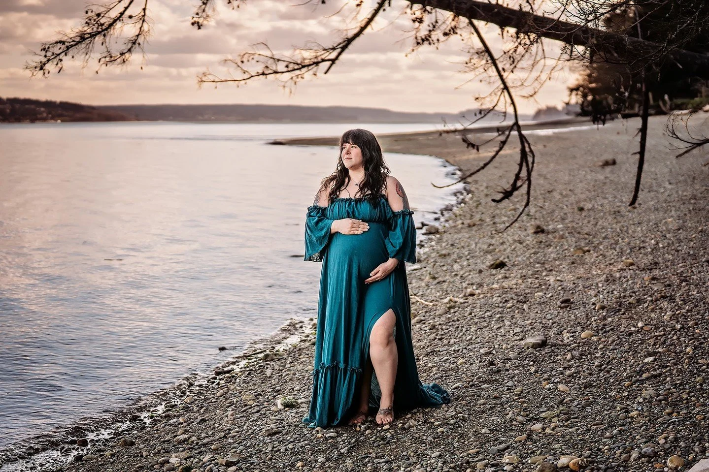 Before life changes in the most beautiful way.
#tacomamaternity #gigharbormaternityphotographer #pnwphotographer #expectingmom #booknow