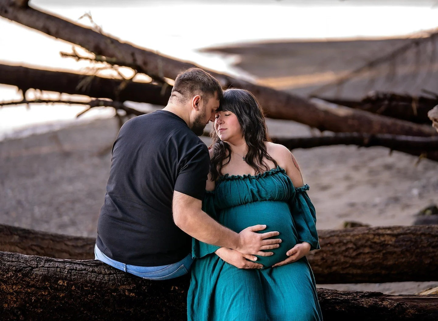 Together, before everything changes and before everything begins.

#tacomaphotographer #gigharborphotographer #pnwmaternity #maternitysession #nowbooking