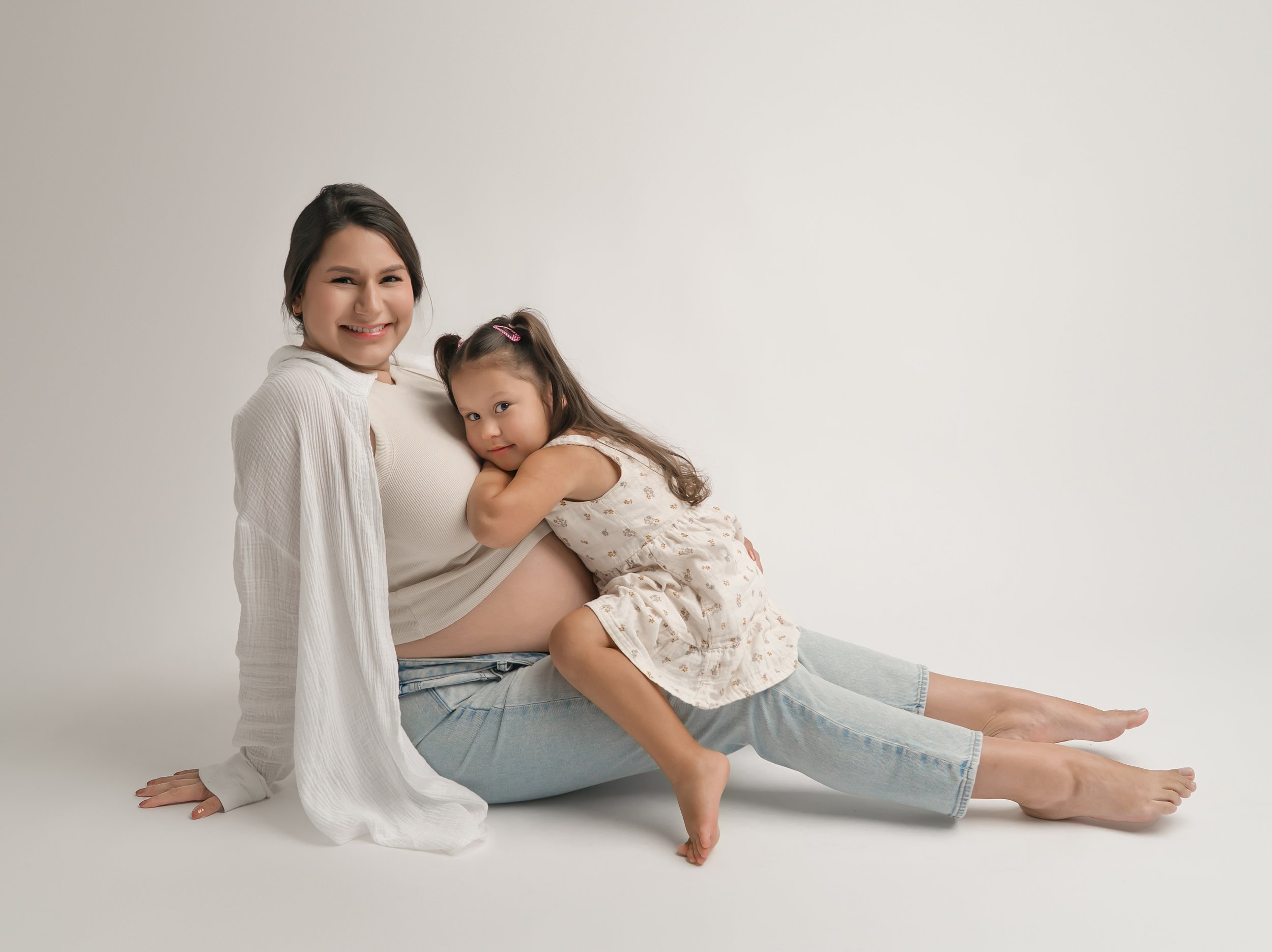 Maternity photography Gig Harbor.jpg