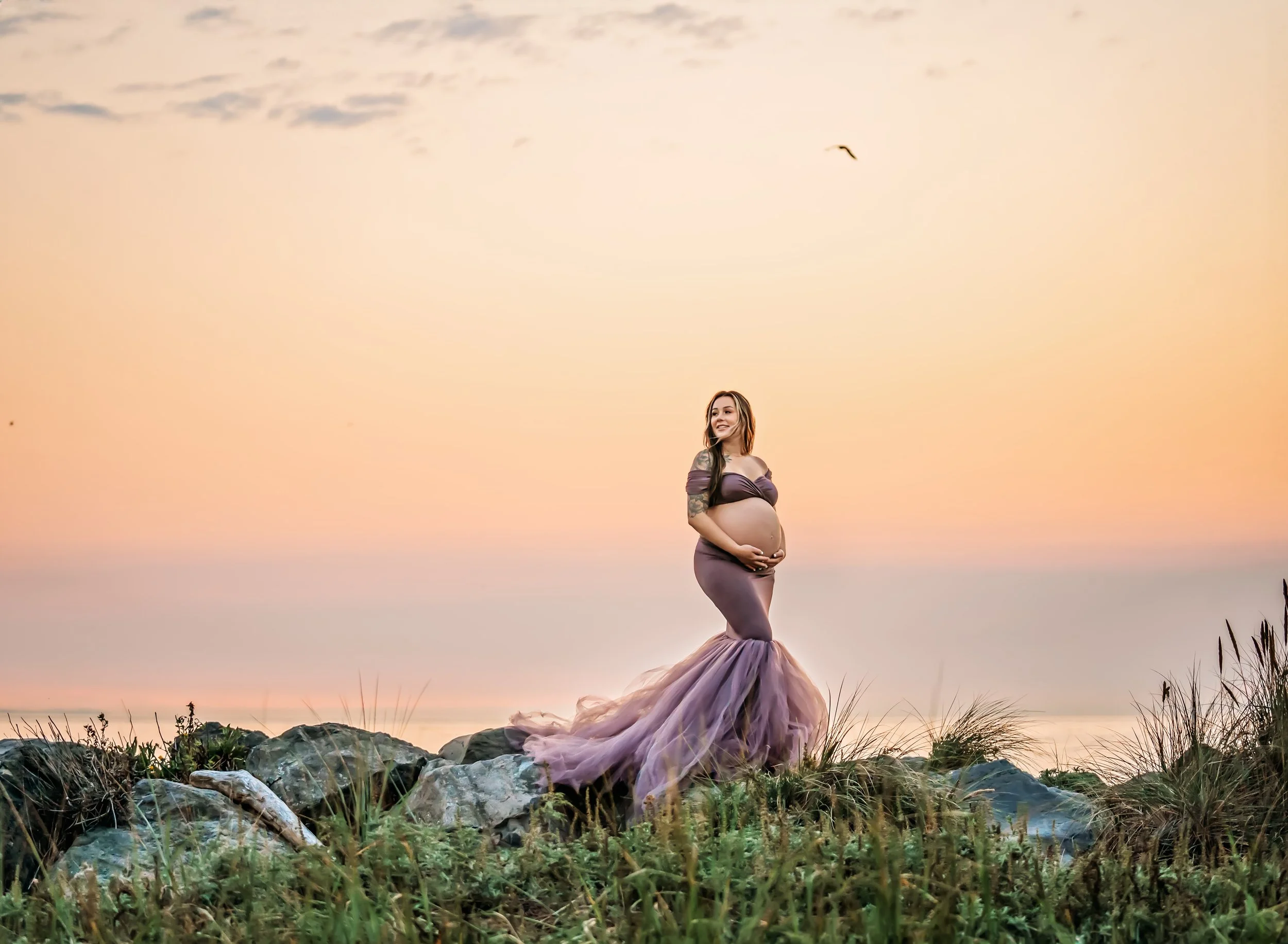 Maternity photographer Bremerton.jpg