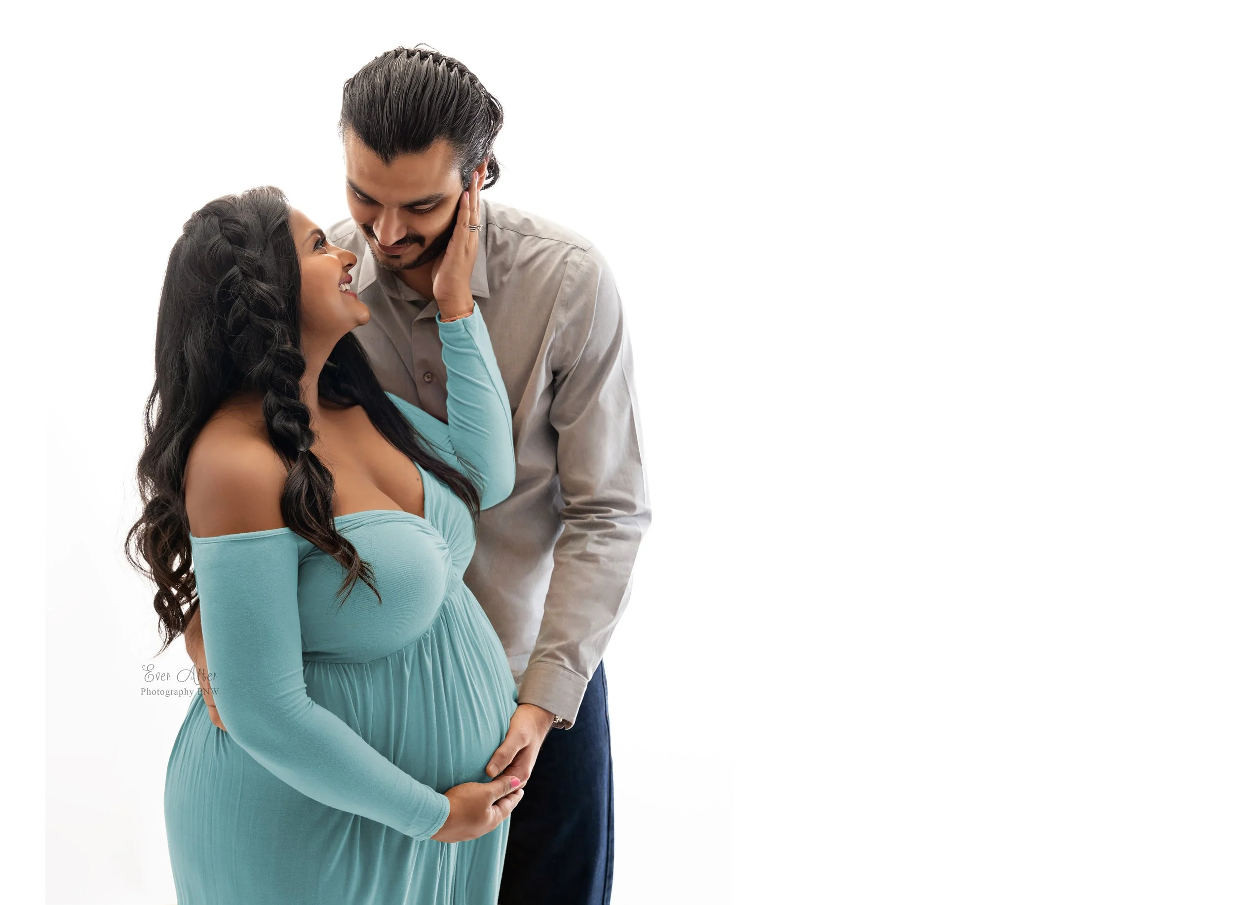 Maternity photographer fox island.jpg