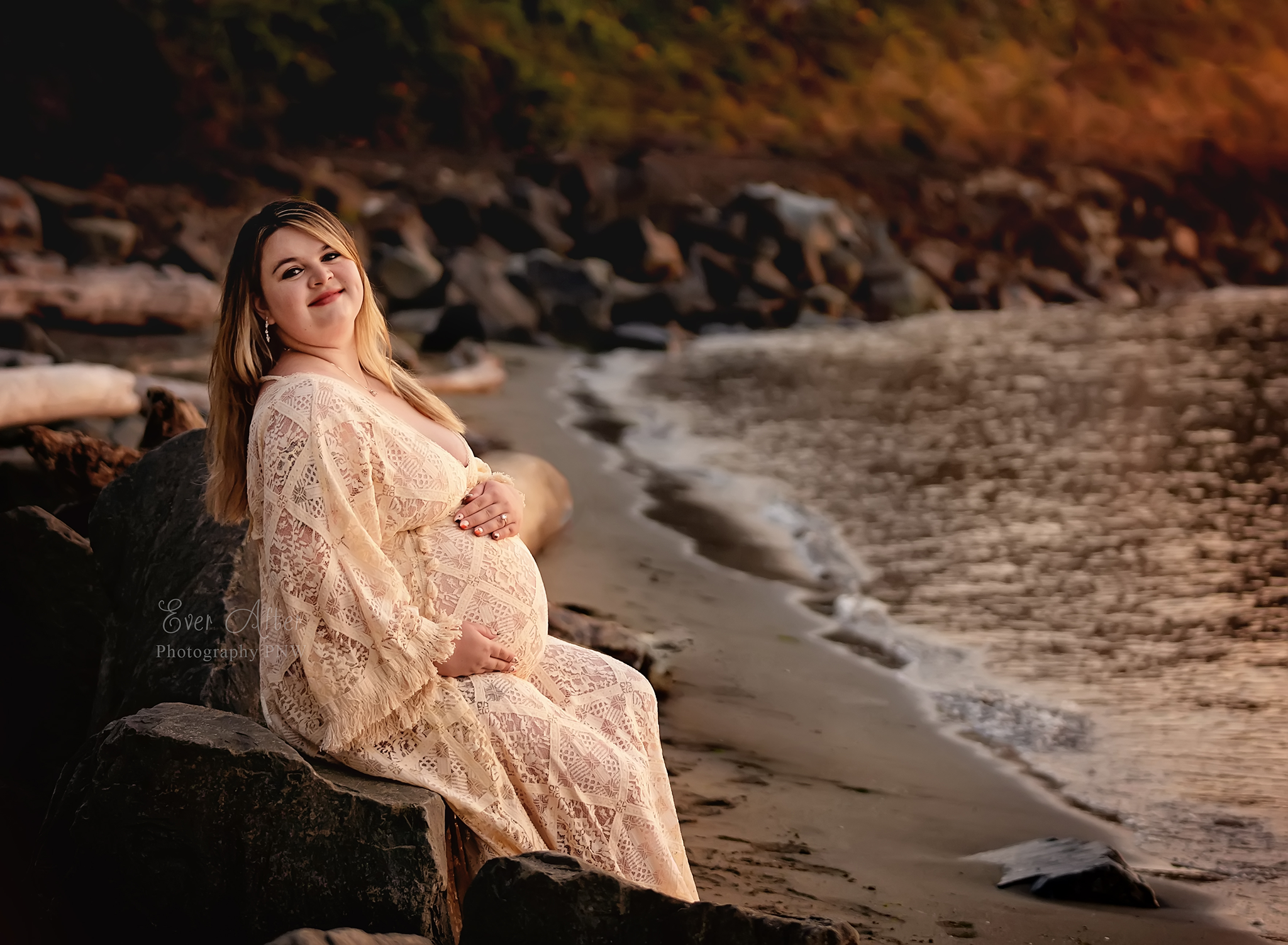 Maternity photographer Seattle.png